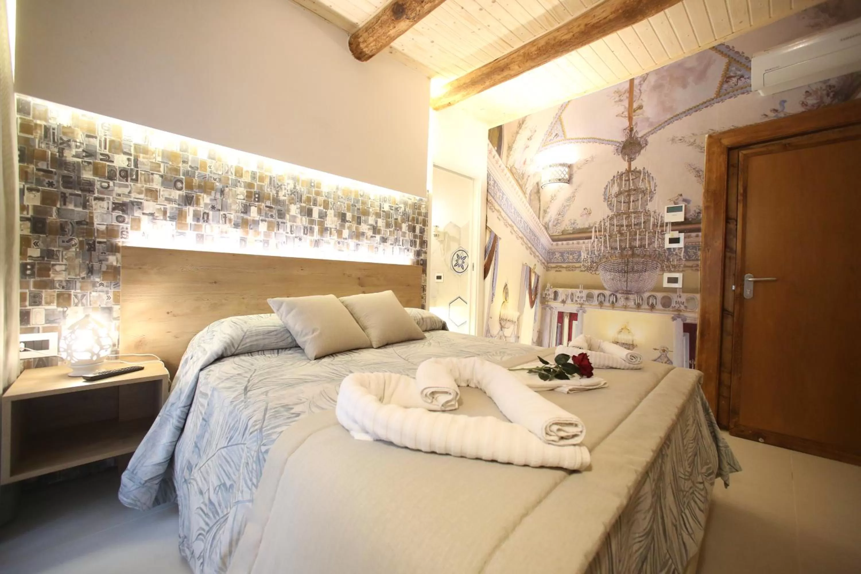 Small Double Room in Relais Piazza Del Plebiscito B&B