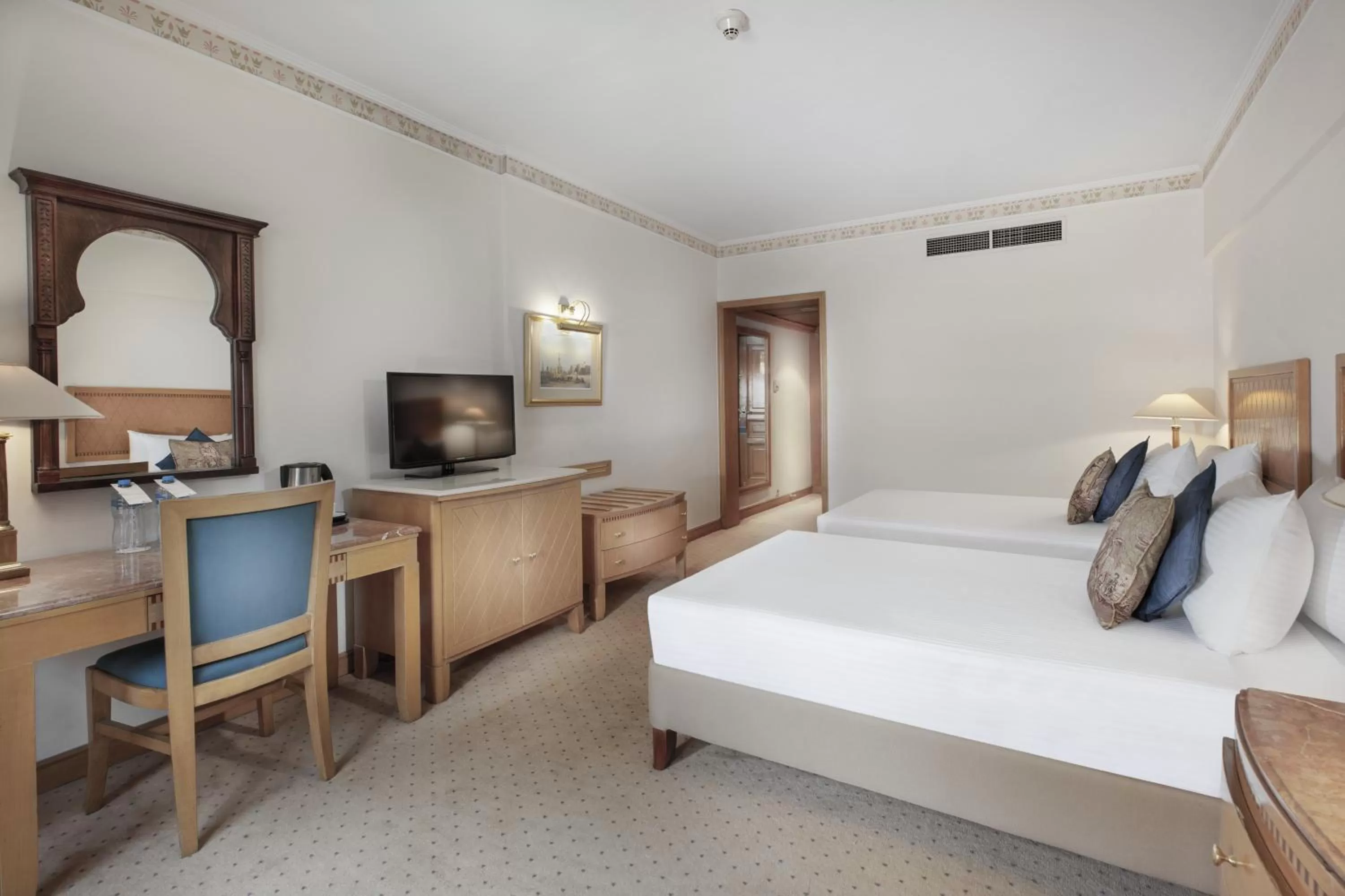 Classic Room City View in Steigenberger Nile Palace Luxor - Convention Center