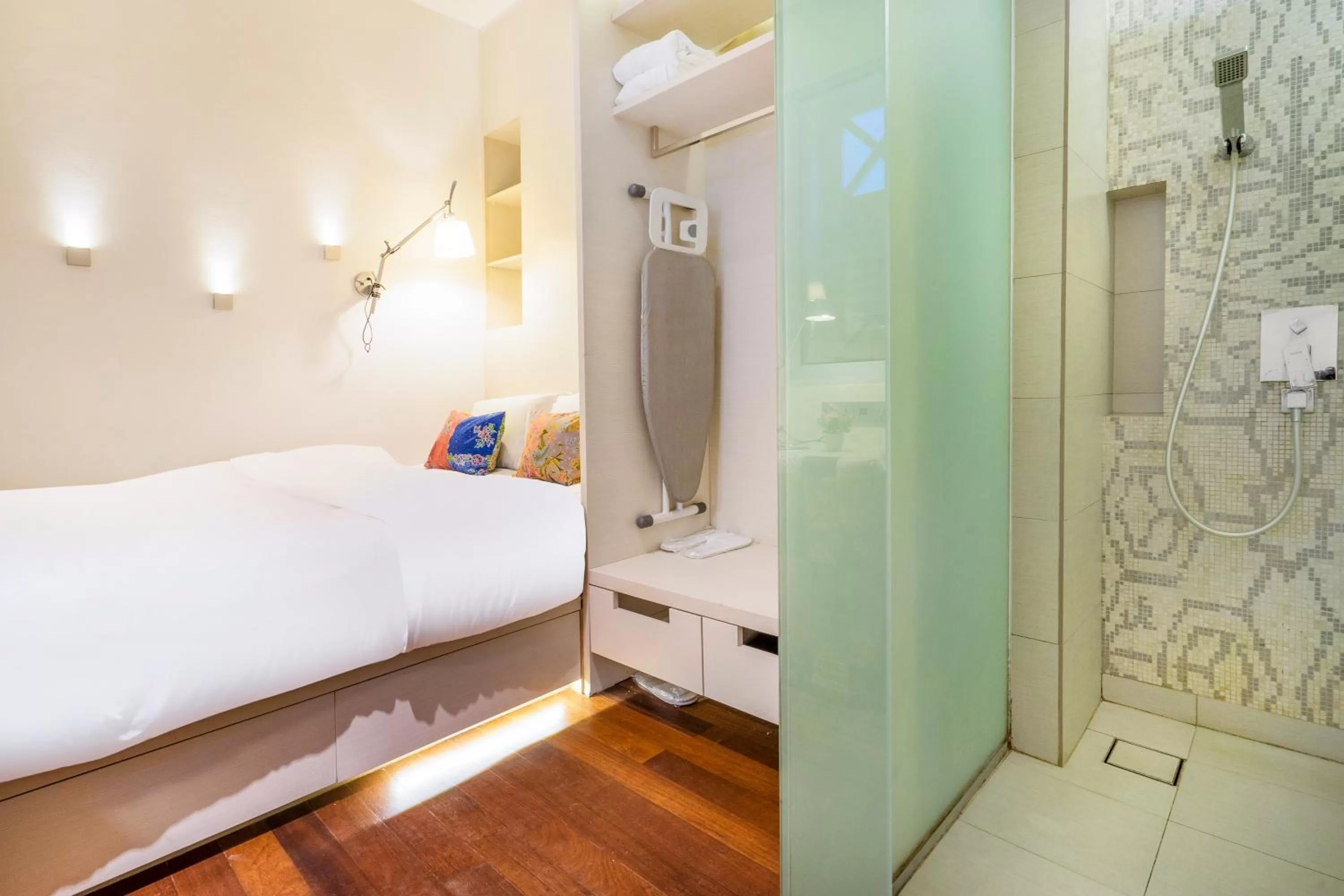 Superior Room in The Daulat by Hotel Calmo