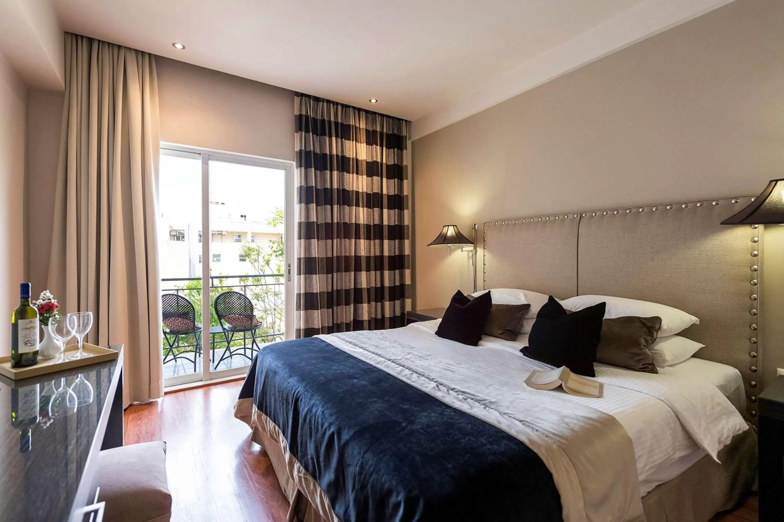 Executive King Room with Balcony - Non-Smoking in Best Western Plus Embassy Hotel