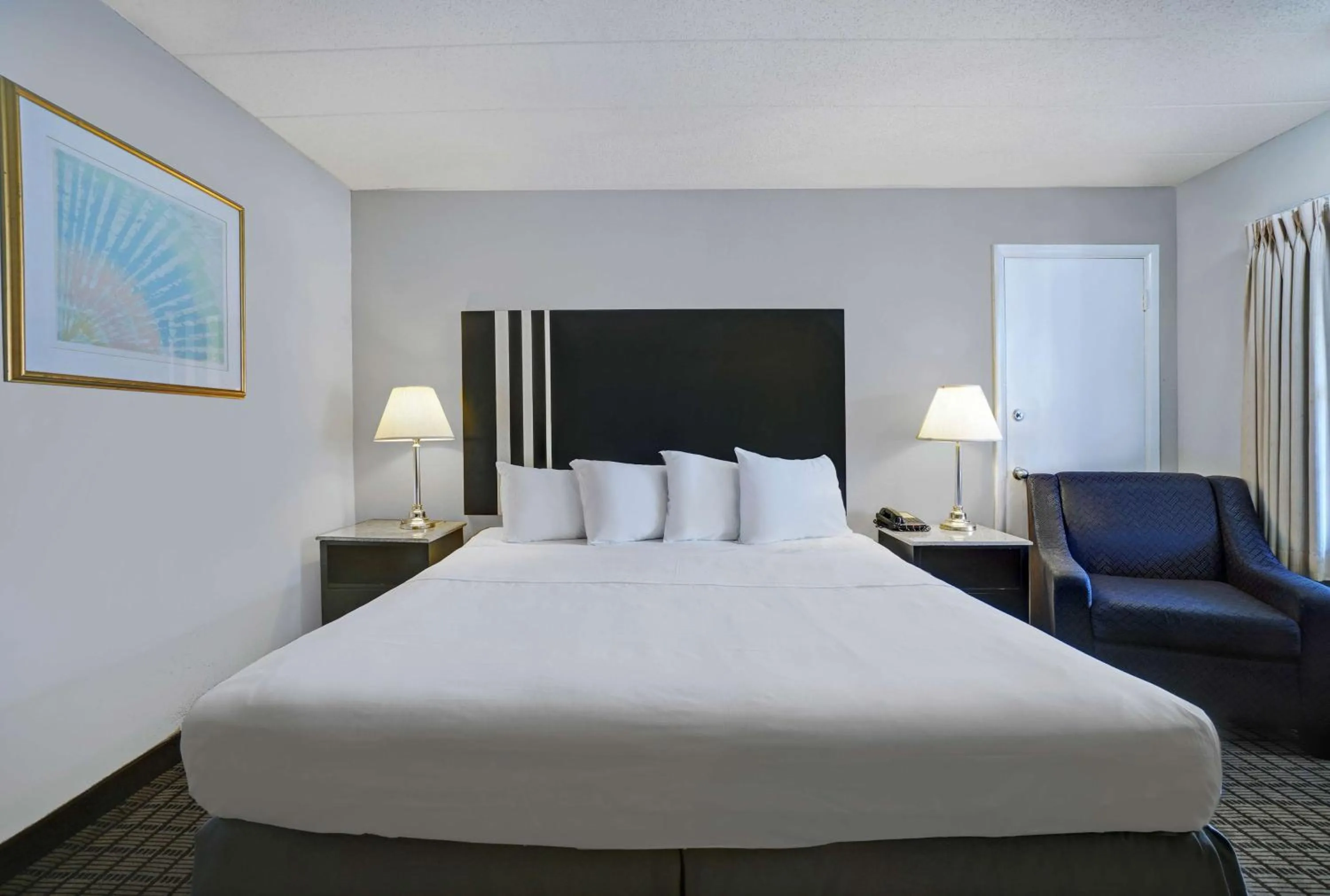 King Room - Disability Access - Smoking in Motel 6 Washington, PA