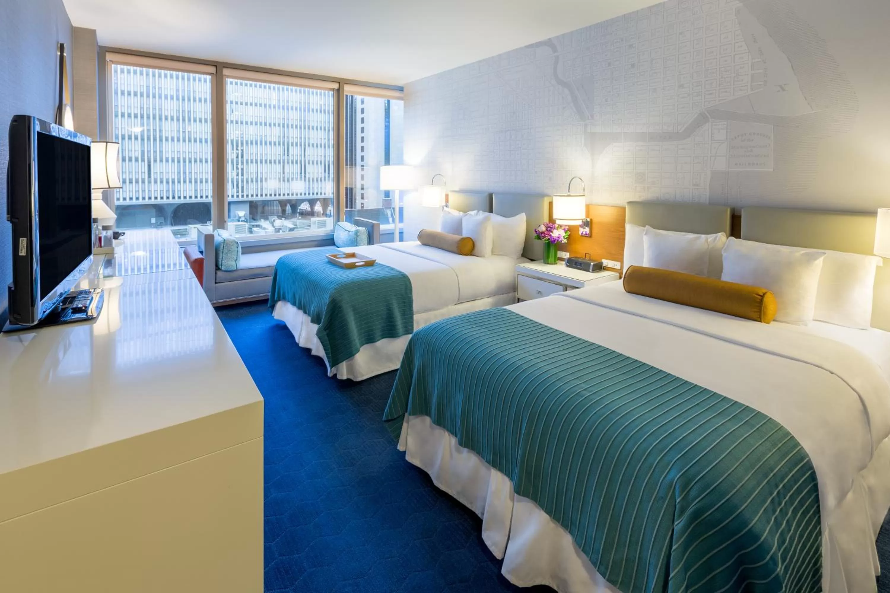 Deluxe Queen Room with Two Queen Beds City View in Kinzie Hotel