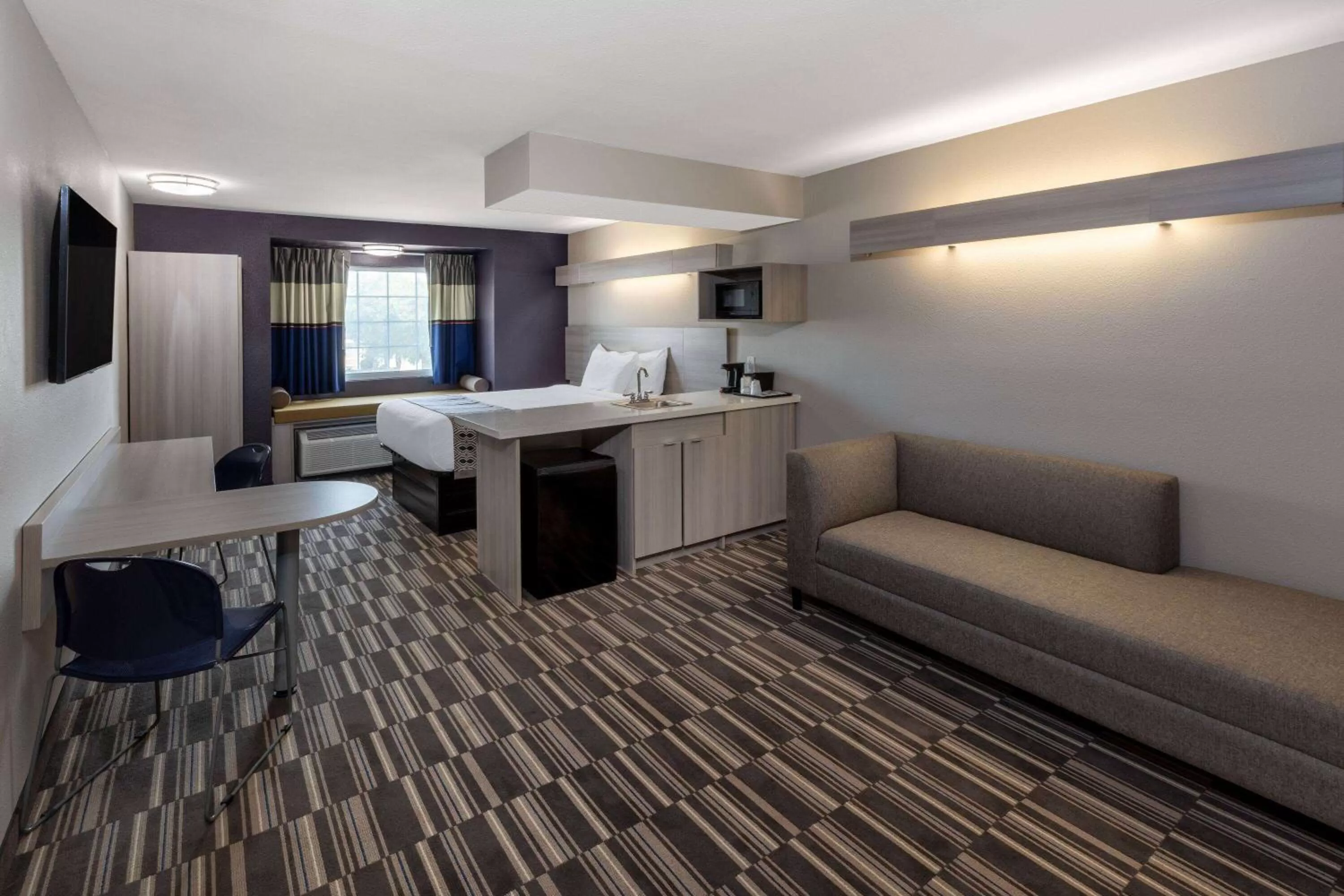 Queen Studio Suite - Non-Smoking in Microtel Inn & Suites by Wyndham Bossier City