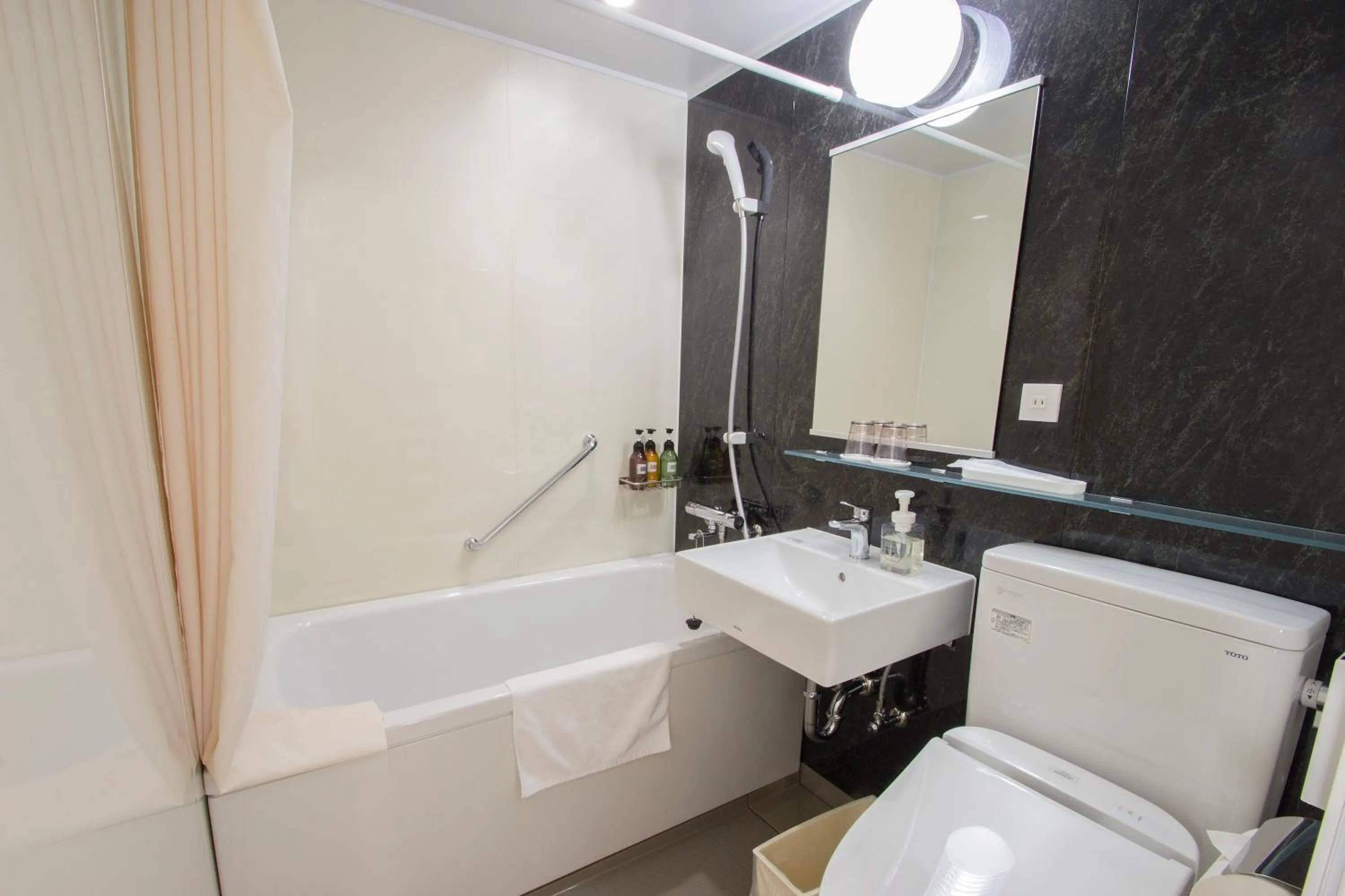 Standard Twin Room - single occupancy - Smoking in Hearton Hotel Kyoto