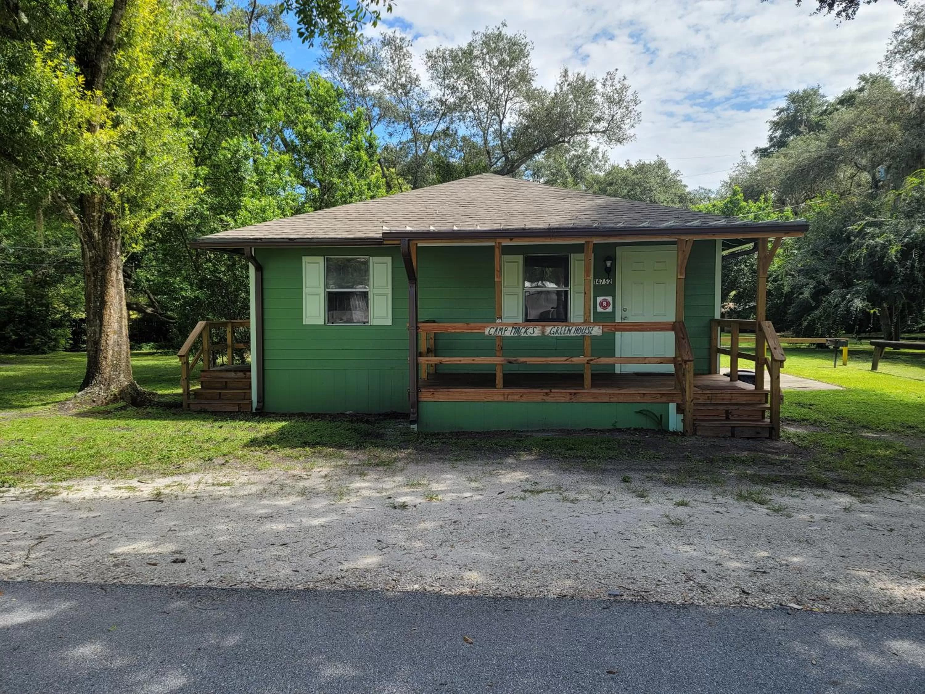Three-Bedroom Bungalow in Camp Mack Lodge, Marina & RV Resort