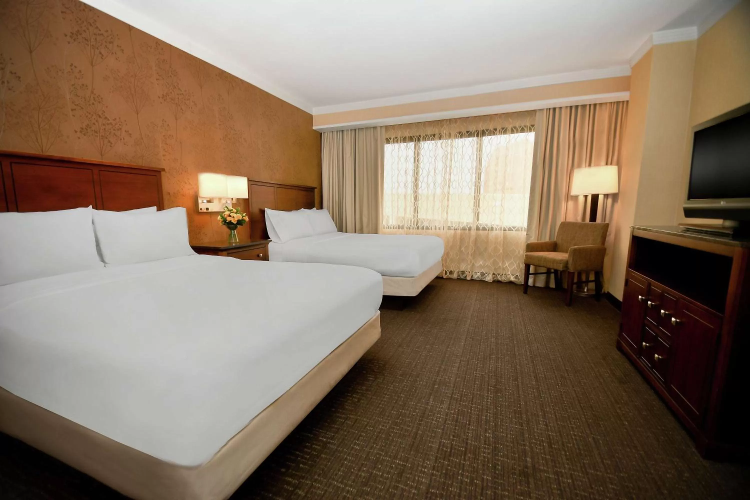Two-Room Queen Suite with Two Queen Beds in Embassy Suites by Hilton Austin Downtown South Congress