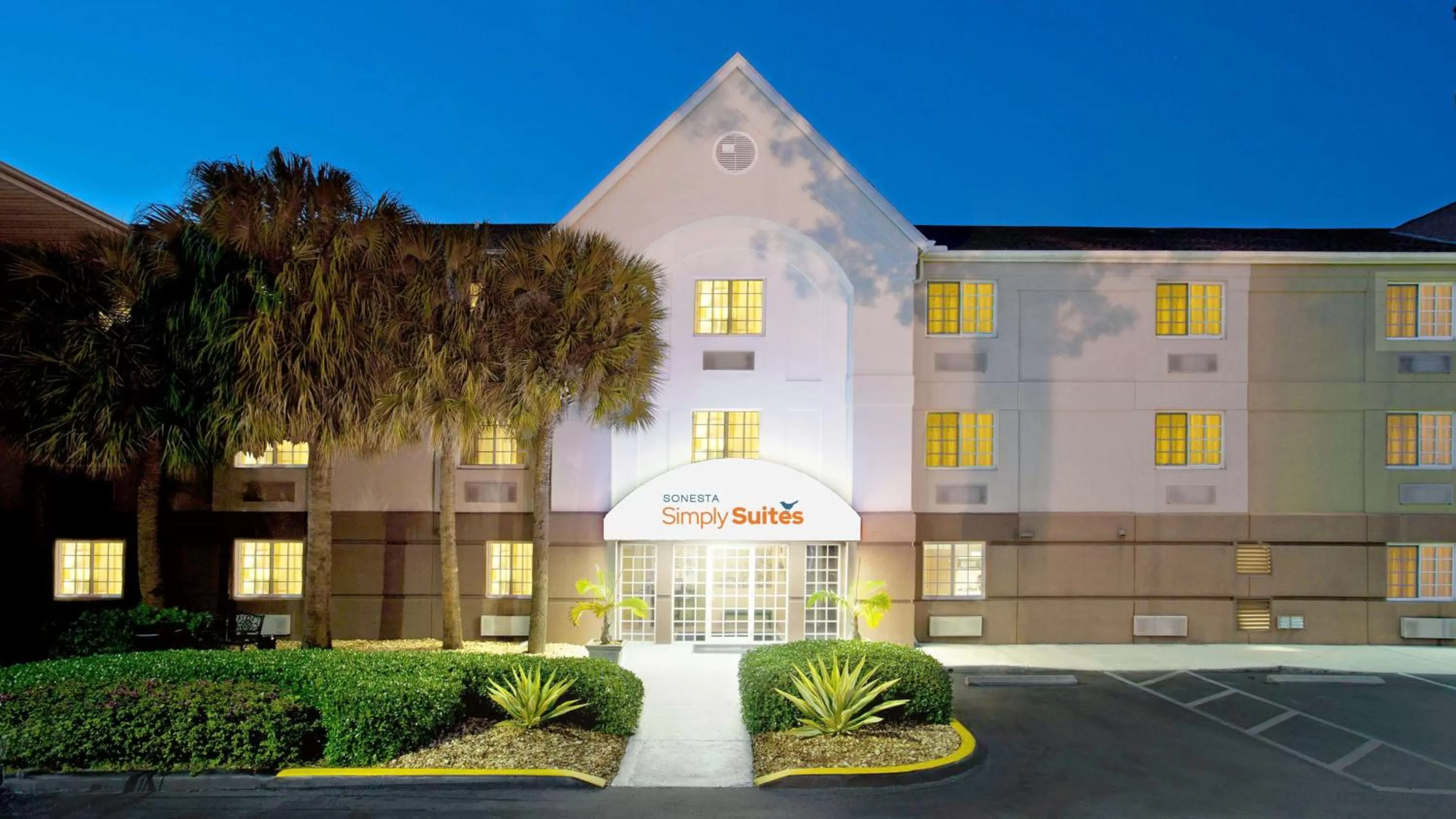 Sonesta Simply Suites Miami Airport Doral