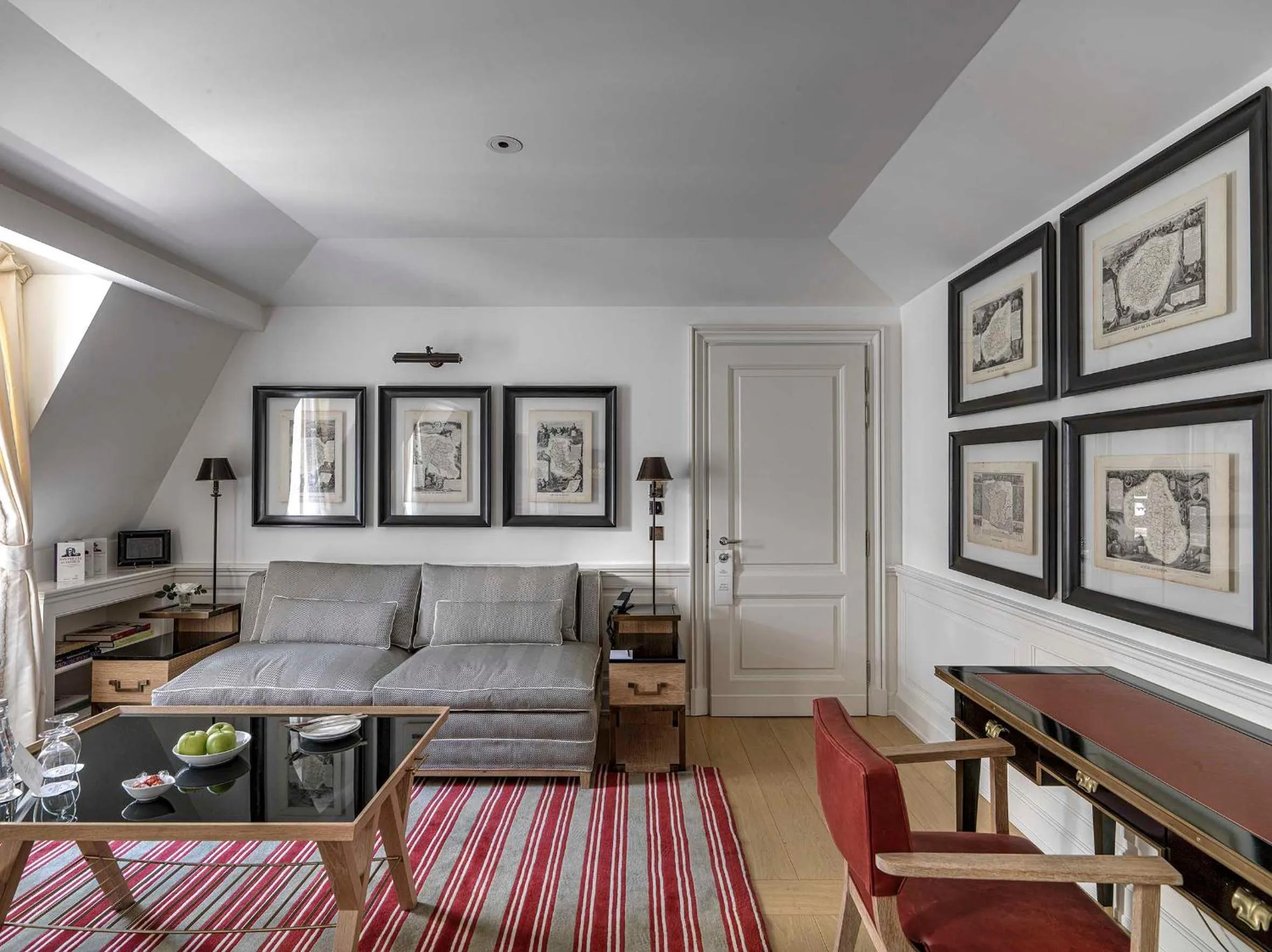Master Suite in MARQUIS Faubourg Saint-Honoré - Small Luxury hotels of the World