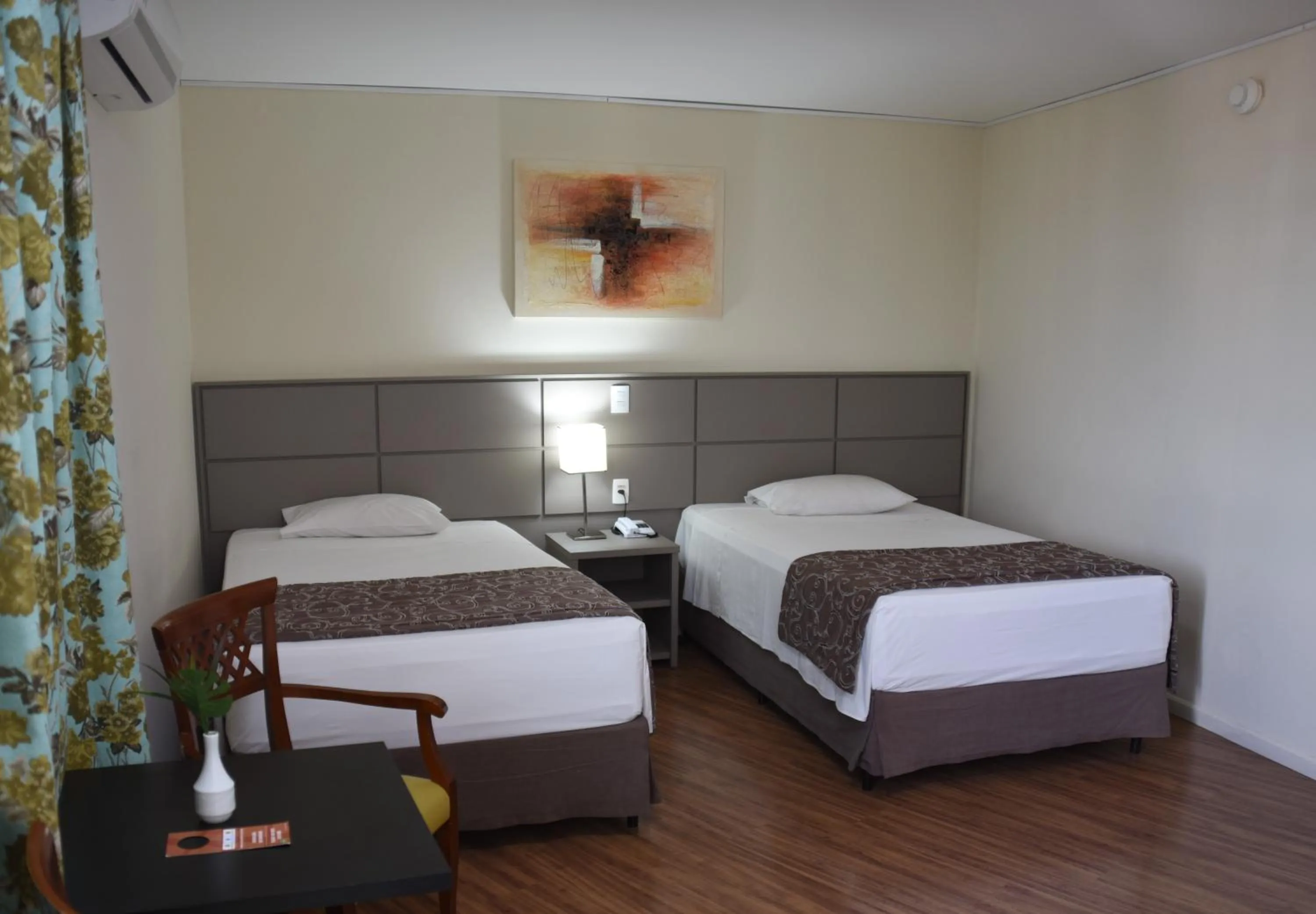 Deluxe Twin Room - single occupancy in Hotel Golden Park Internacional Foz & Convenções By Nacional Inn