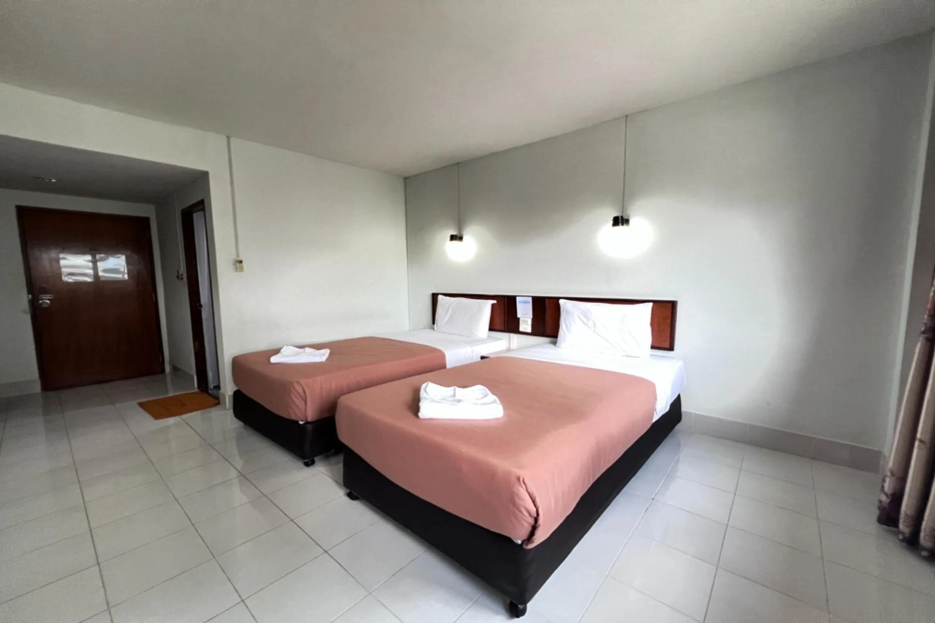 Standard Twin Room in Pure Phuket Residence