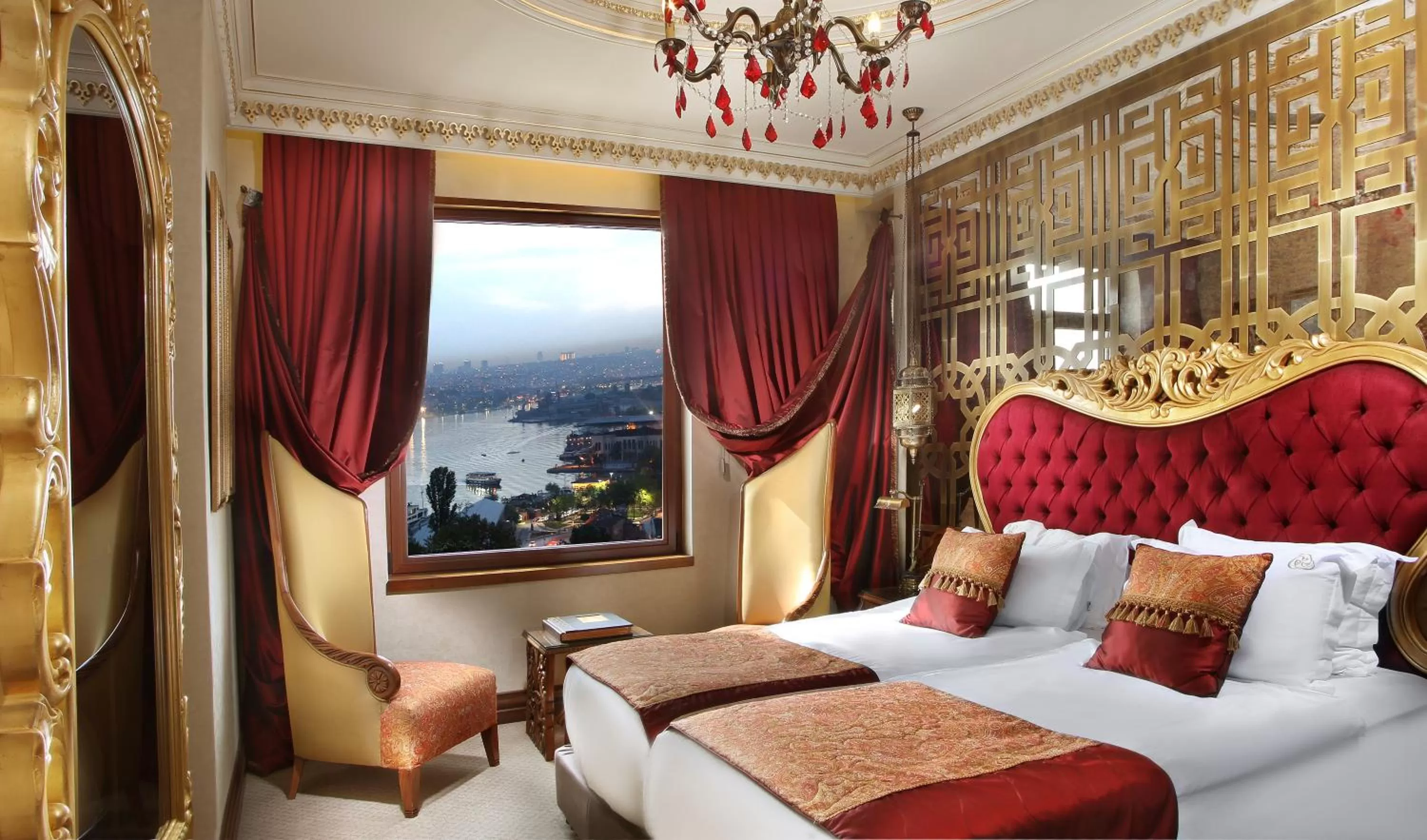 Deluxe Room with Golden Horn View in Daru Sultan Hotels Galata