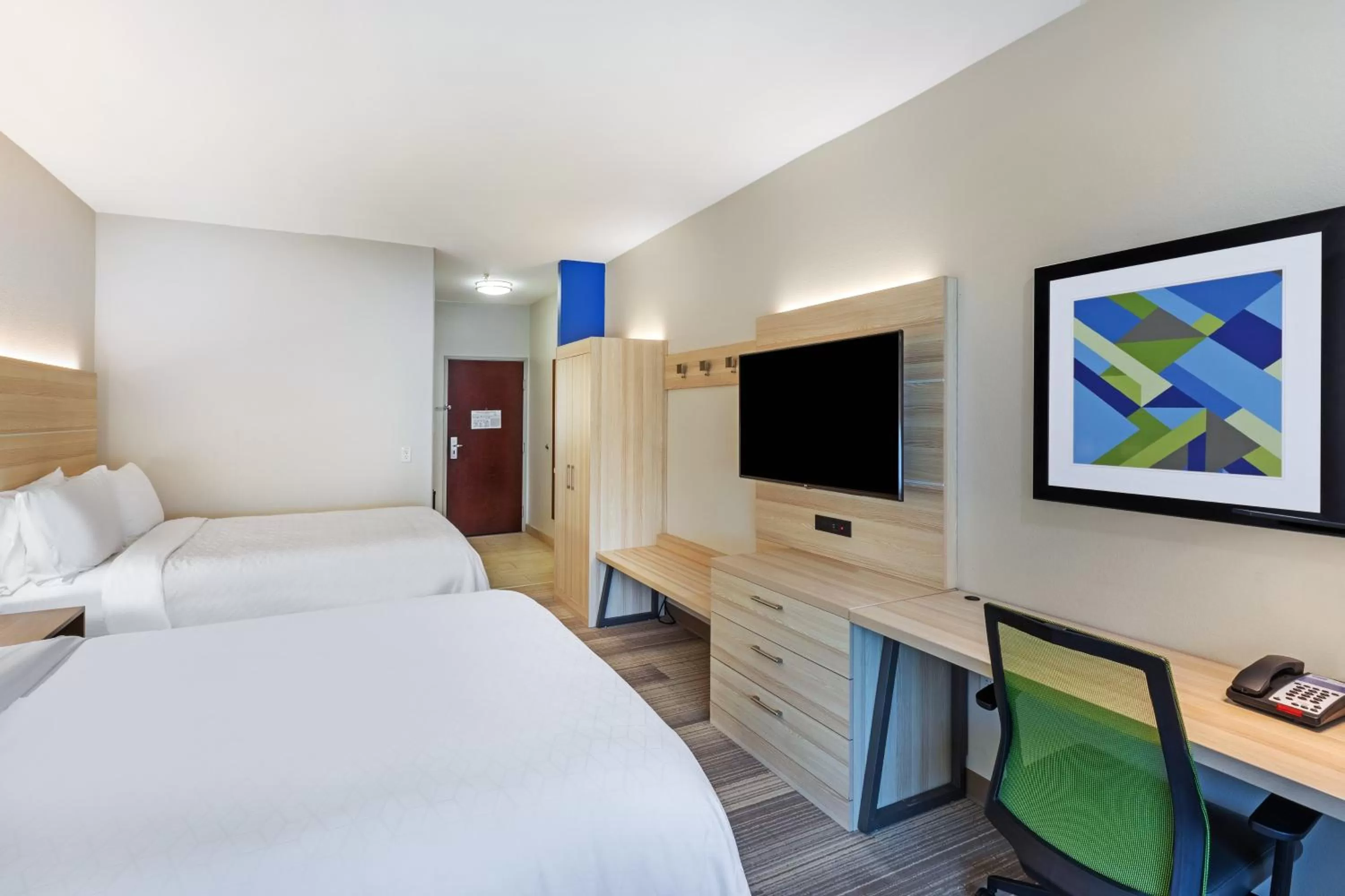 Standard Queen Room with Two Queen Beds - Communications Accessible in Holiday Inn Express Hotel & Suites Vidor South by IHG
