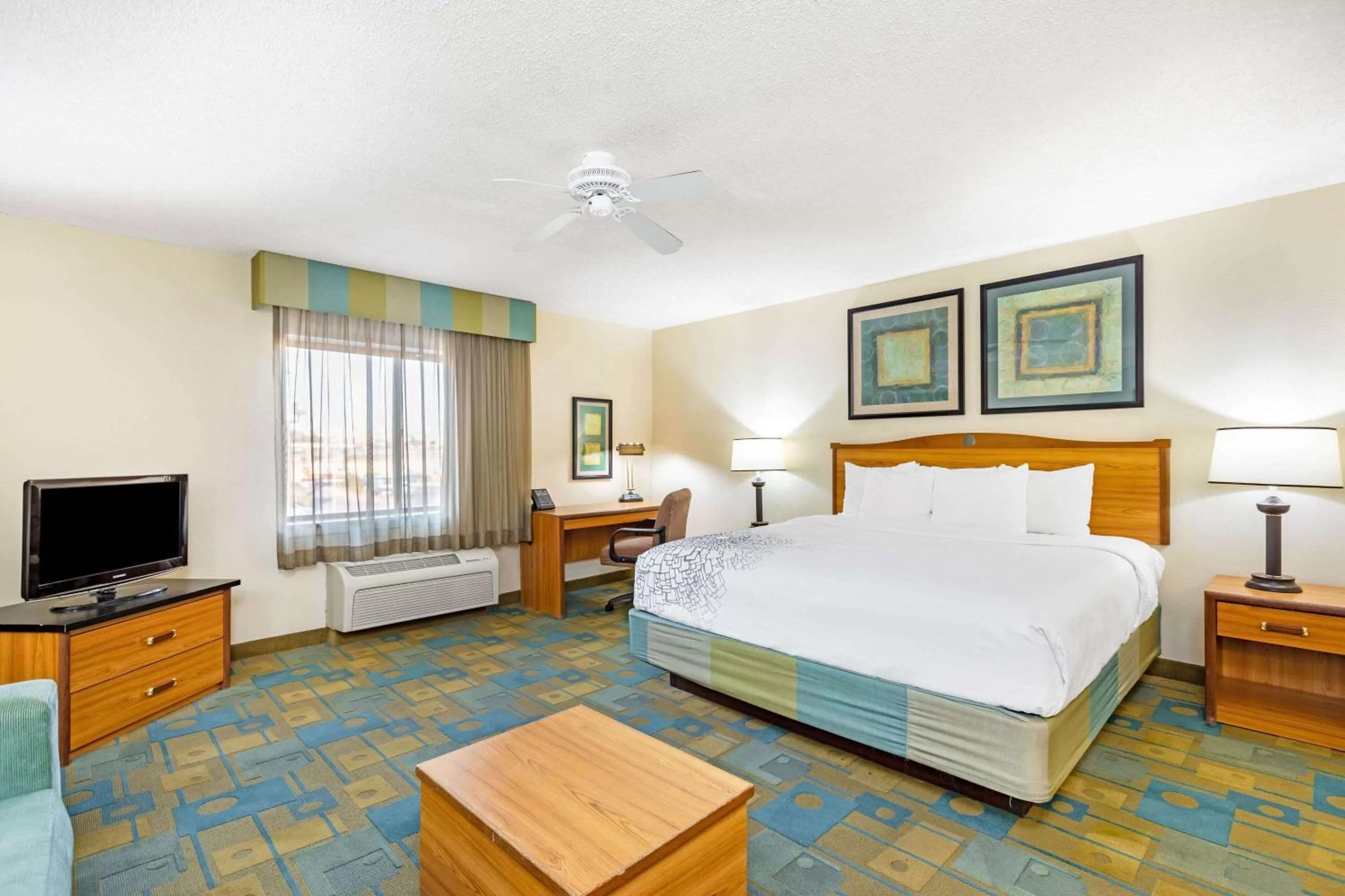 Executive King Room in La Quinta by Wyndham El Paso East