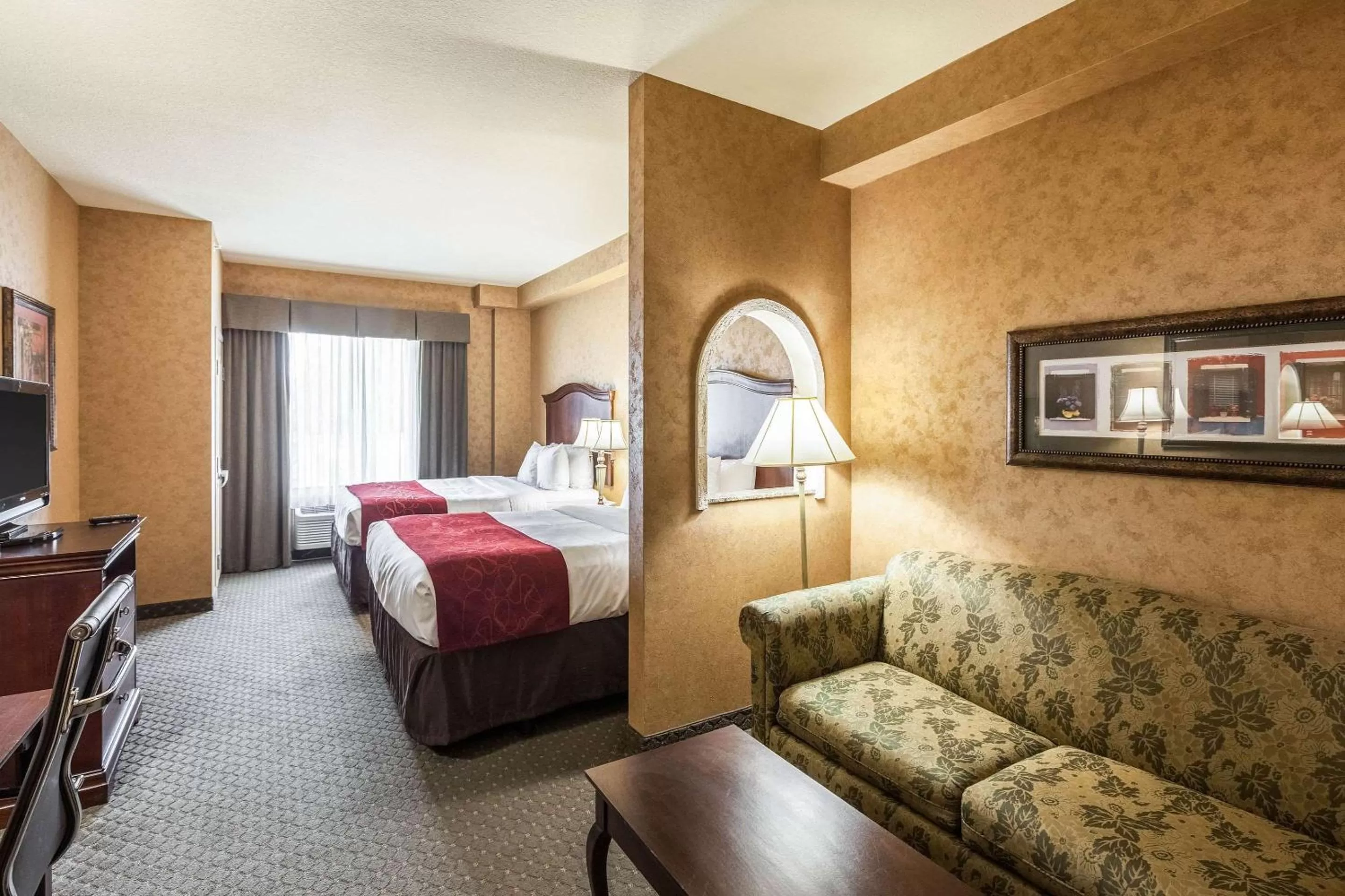 Queen Suite with Sofa-bed - Non-Smoking in Comfort Suites Alamo Riverwalk