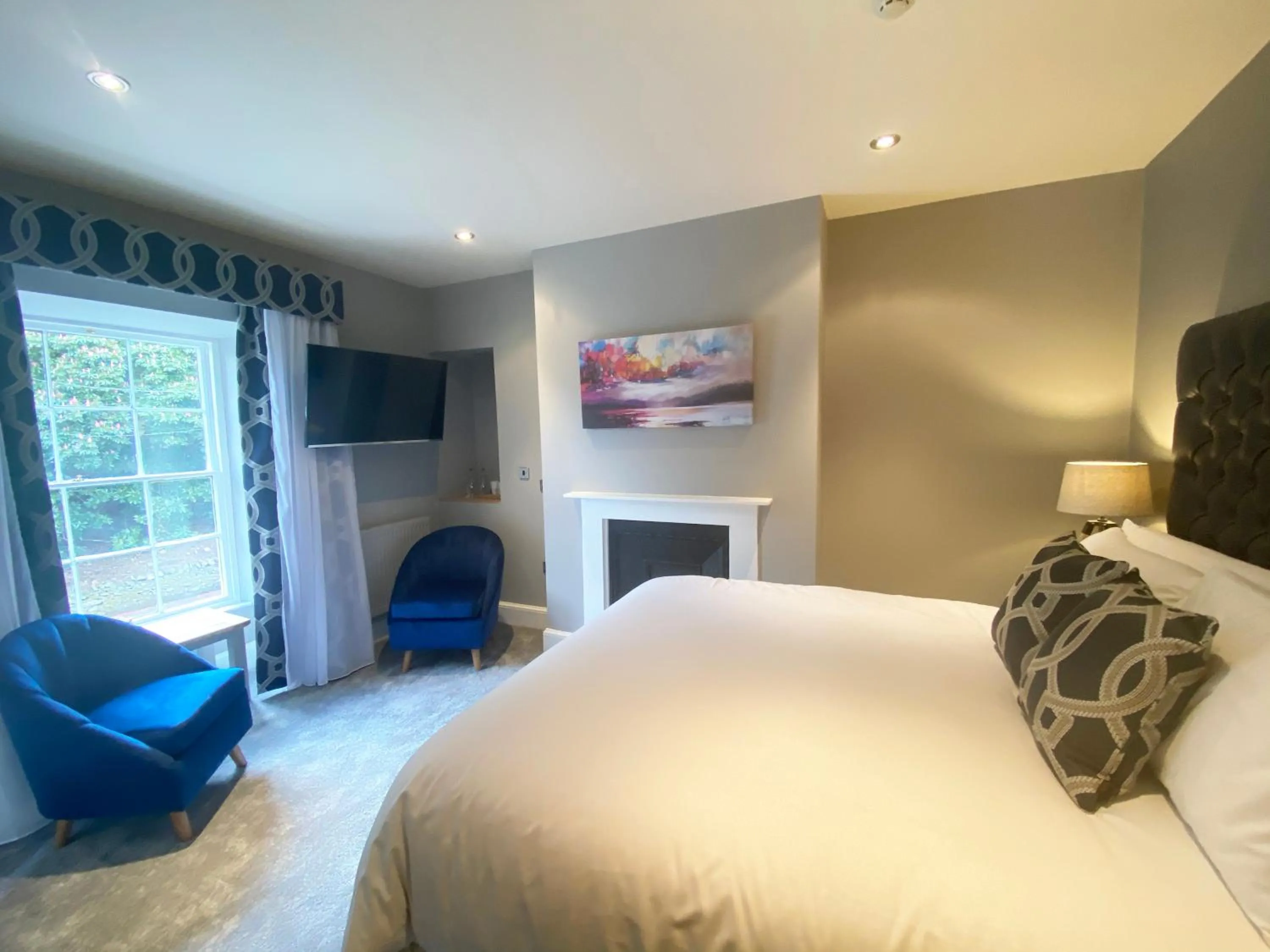 Superior King Room in Aberdunant Hall