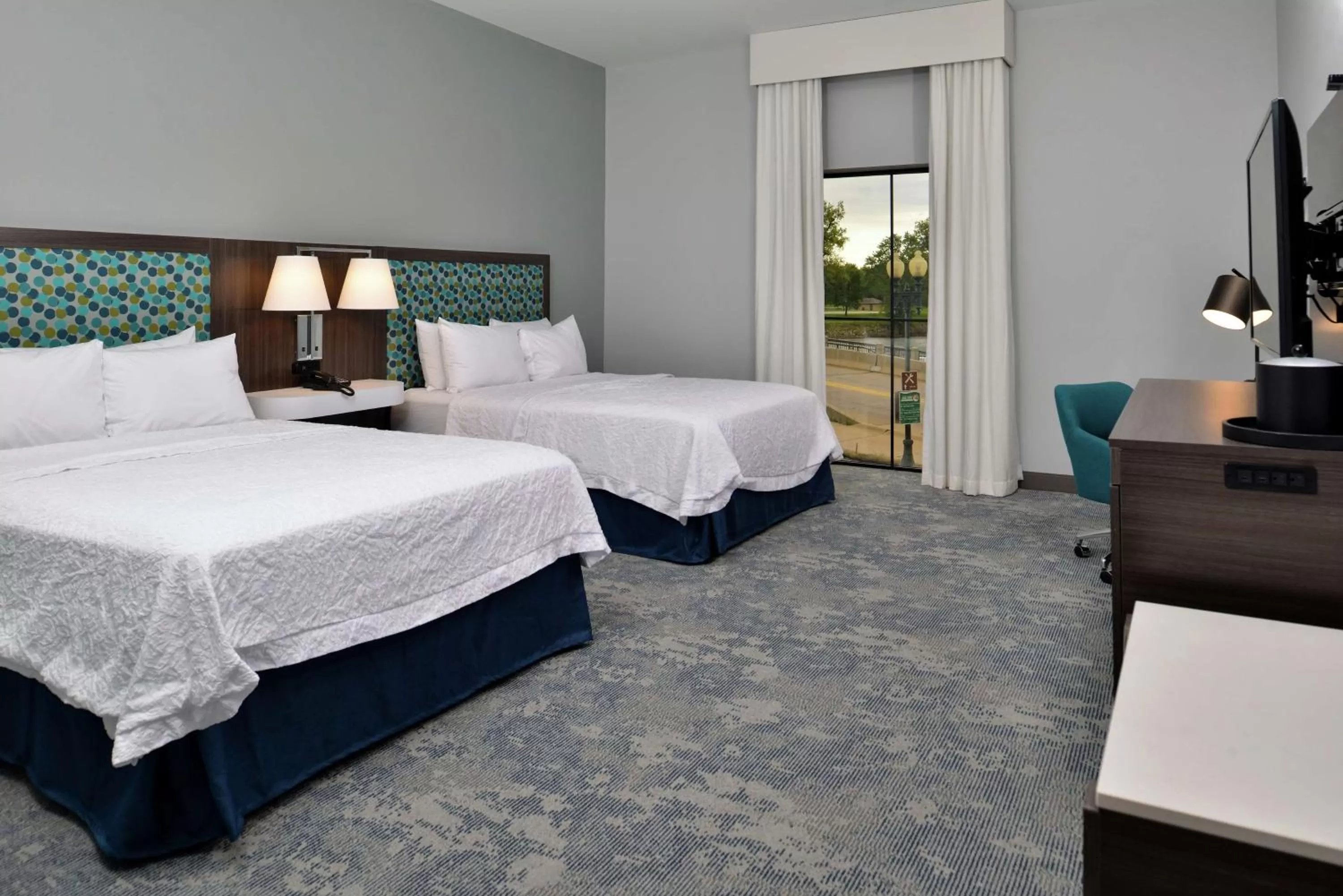 King Room - Hearing Accessible/Non-Smoking  in Hampton Inn Cedar Falls Downtown, Ia