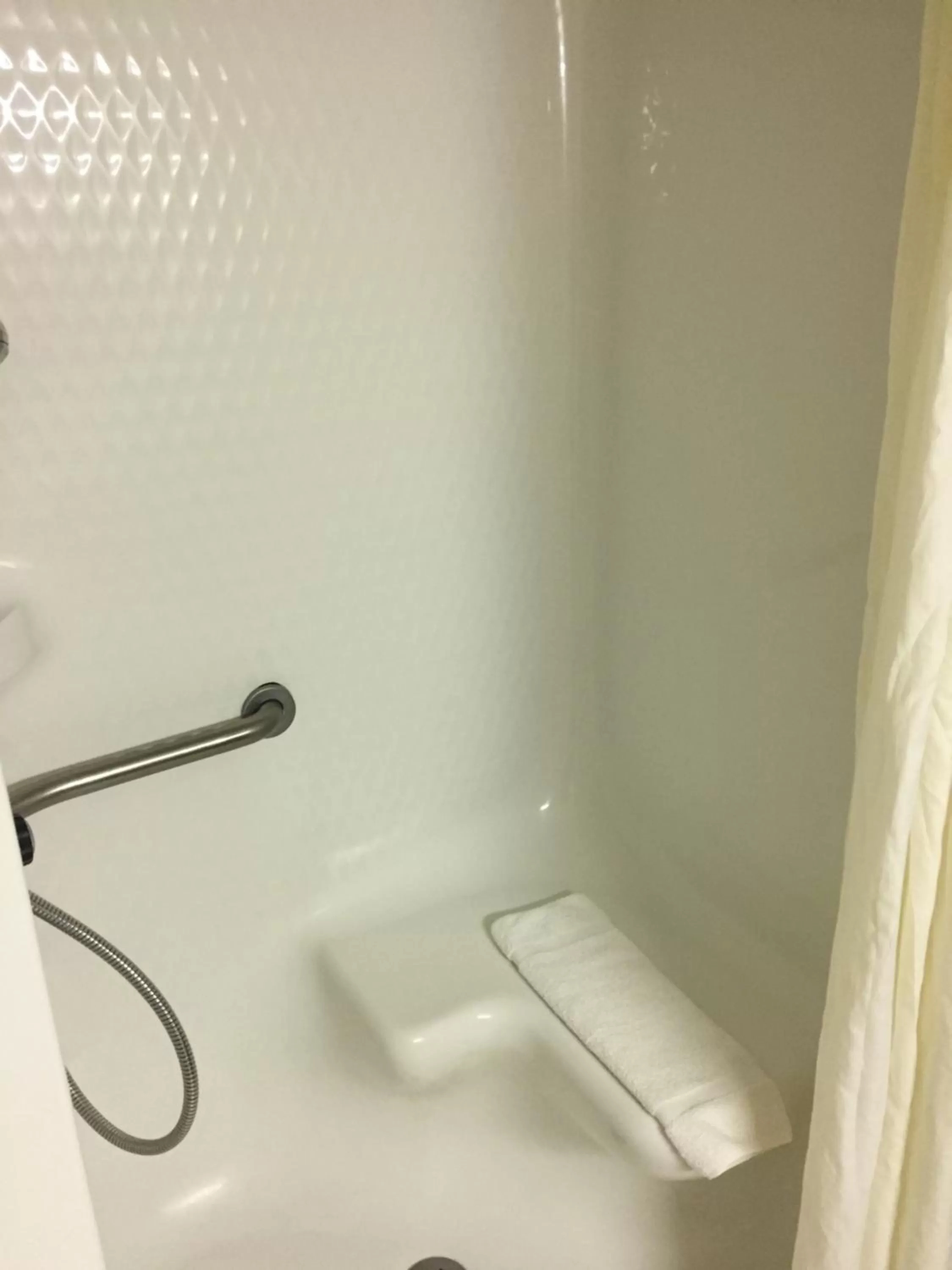 King Room with Roll-In Shower - Mobility/Hearing Accessible - Non-Smoking in Super 8 by Wyndham College Station