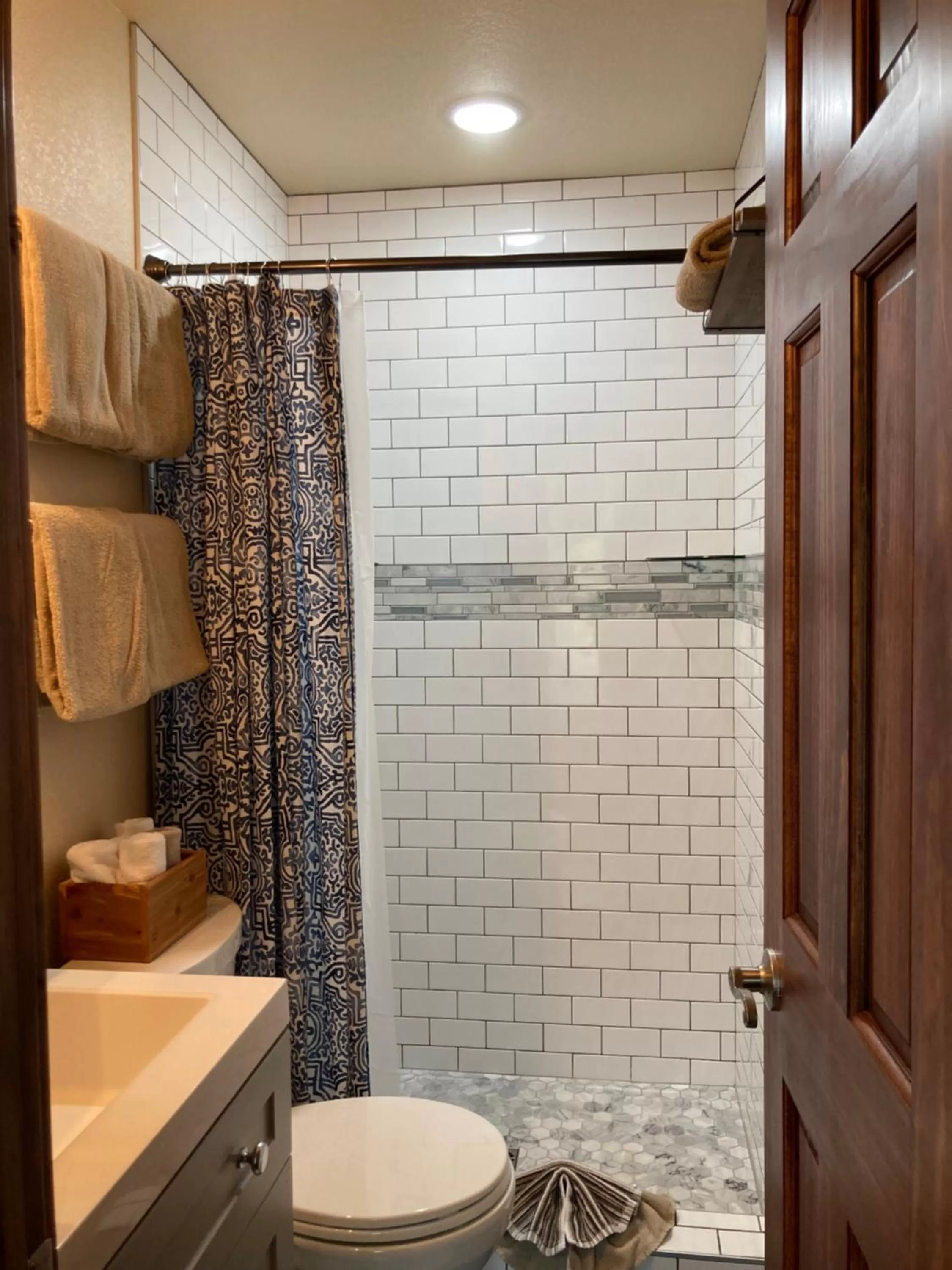 King Room in All Seasons Treehouse Village