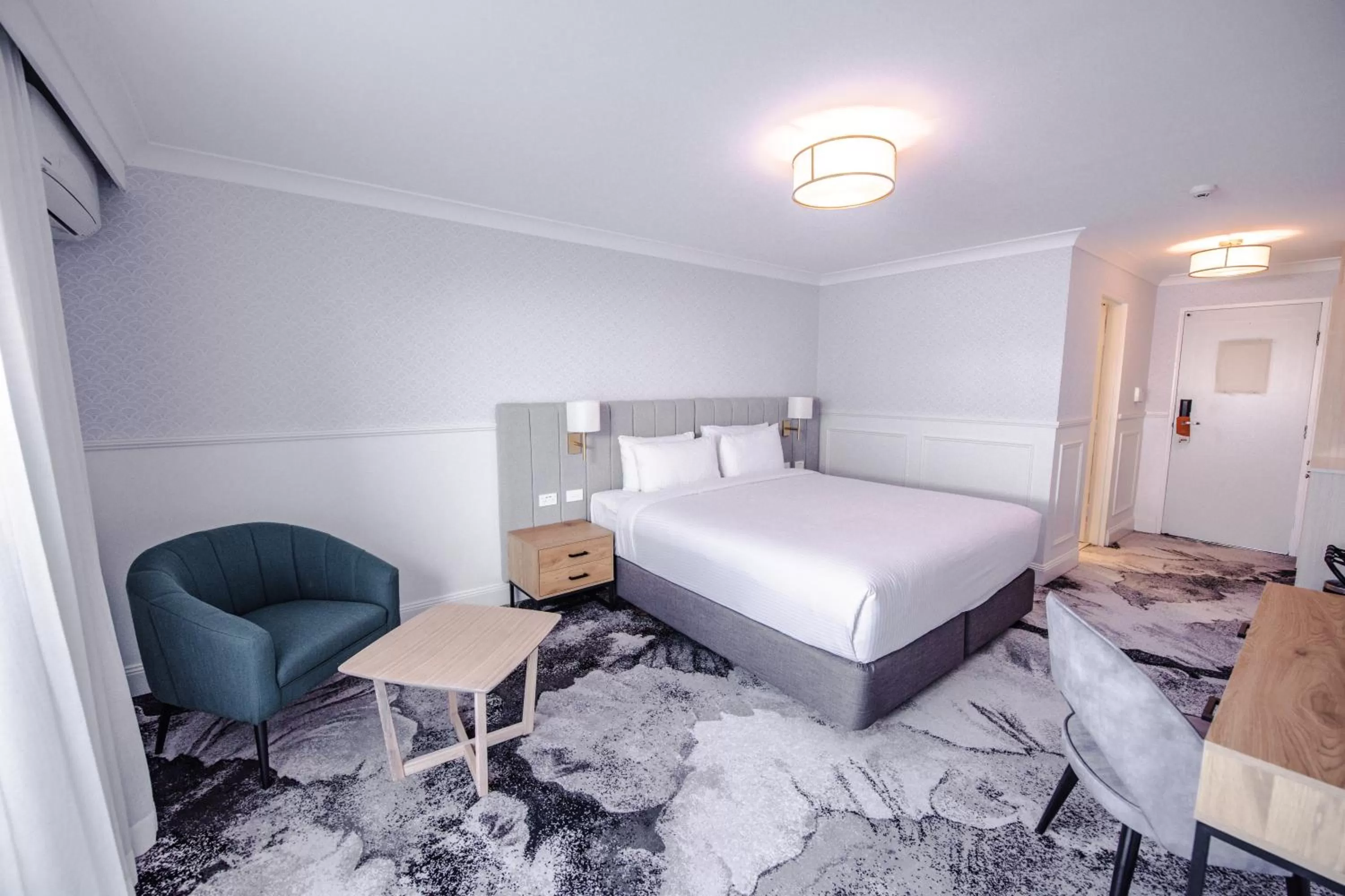 King Room - Non-Smoking in Comfort Inn Towradgi Beach