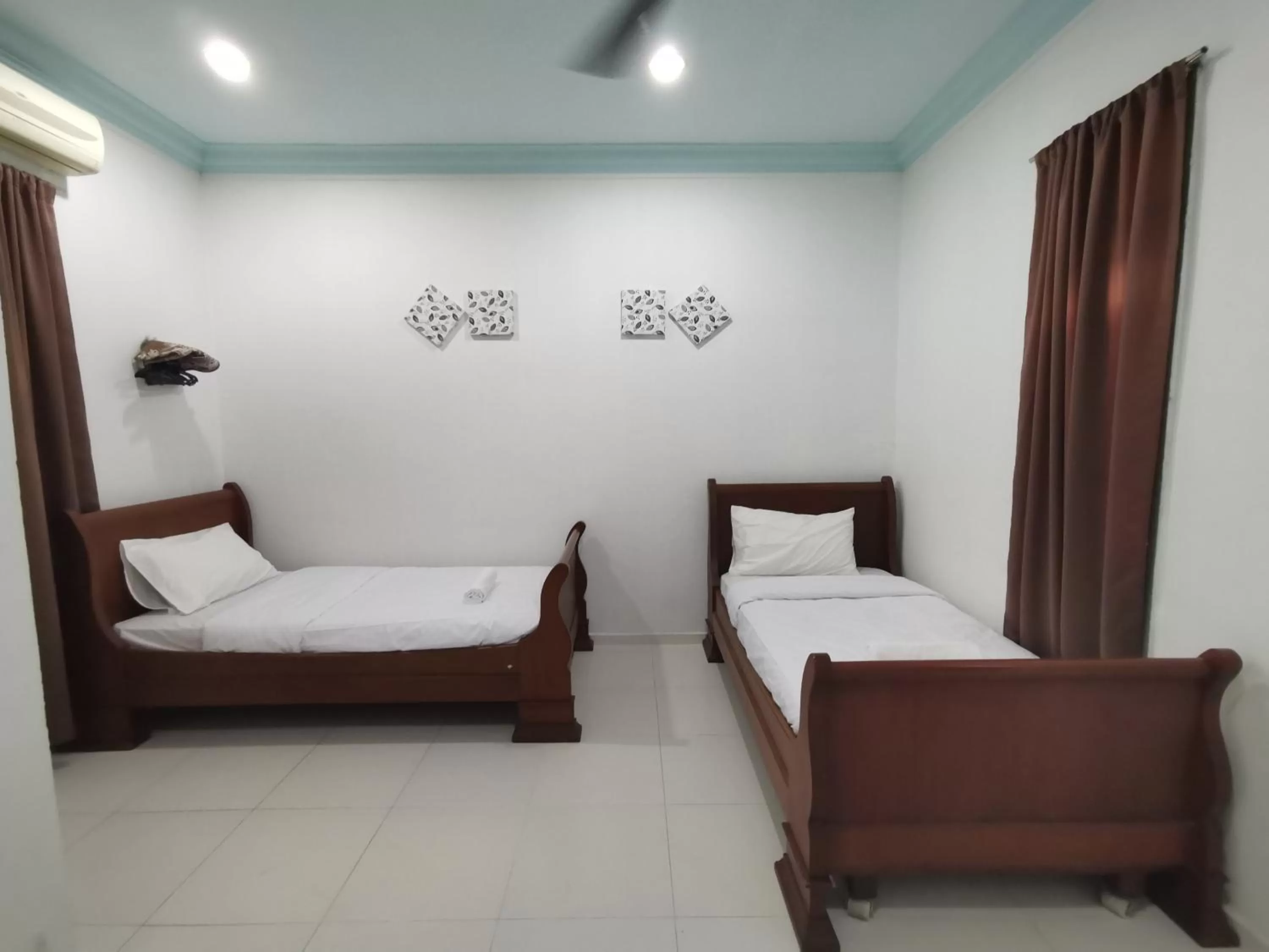 Deluxe Twin Room in RVH Kuala Terengganu