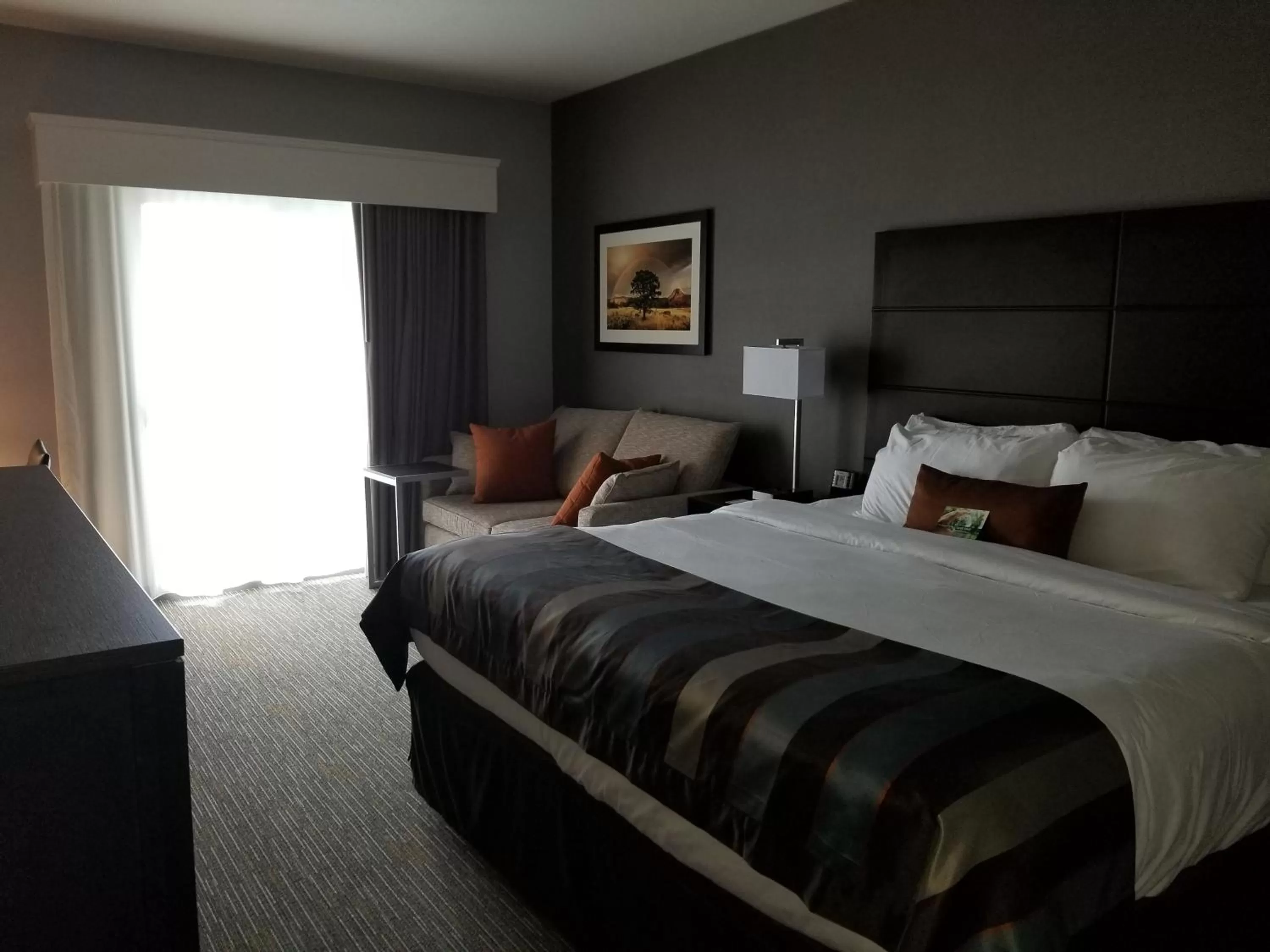 Superior King Room - Non-Smoking in Wingate by Wyndham Hurricane Zion National Park