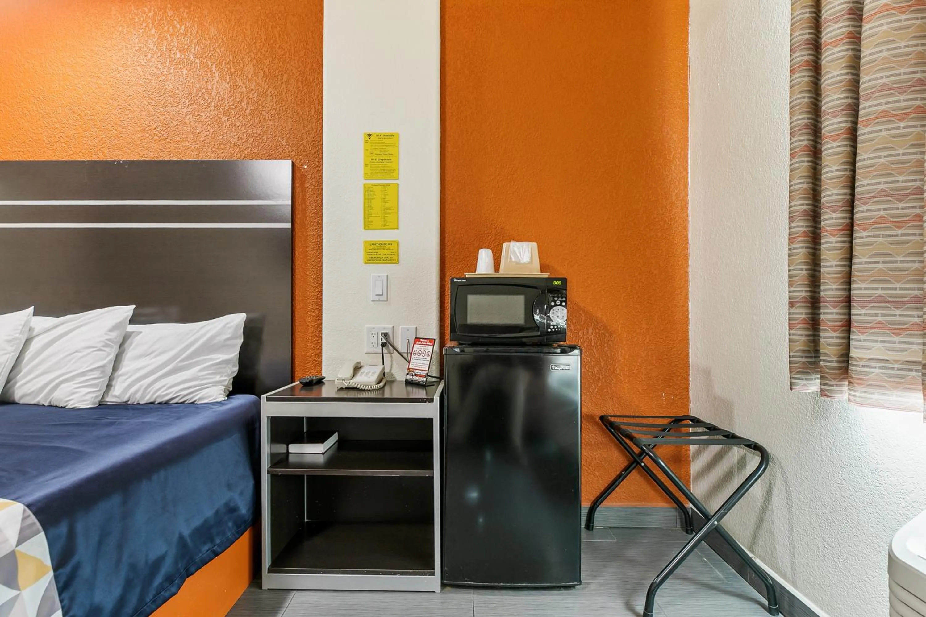 Standard King Room in LIGHTHOUSE INN