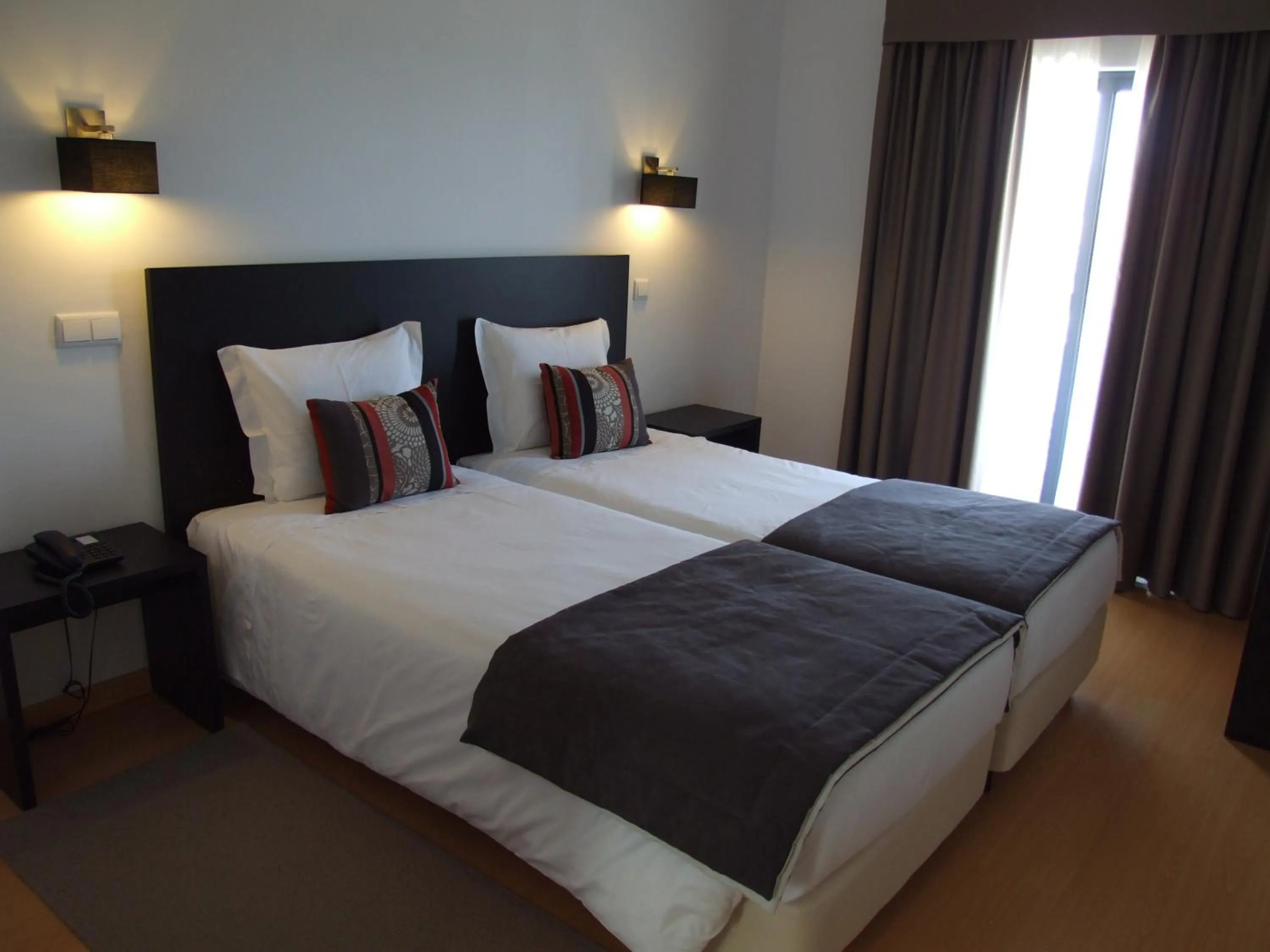 Family Room (2 Adults + 1 Child up to 12 years old) in Casa Do Vale Hotel