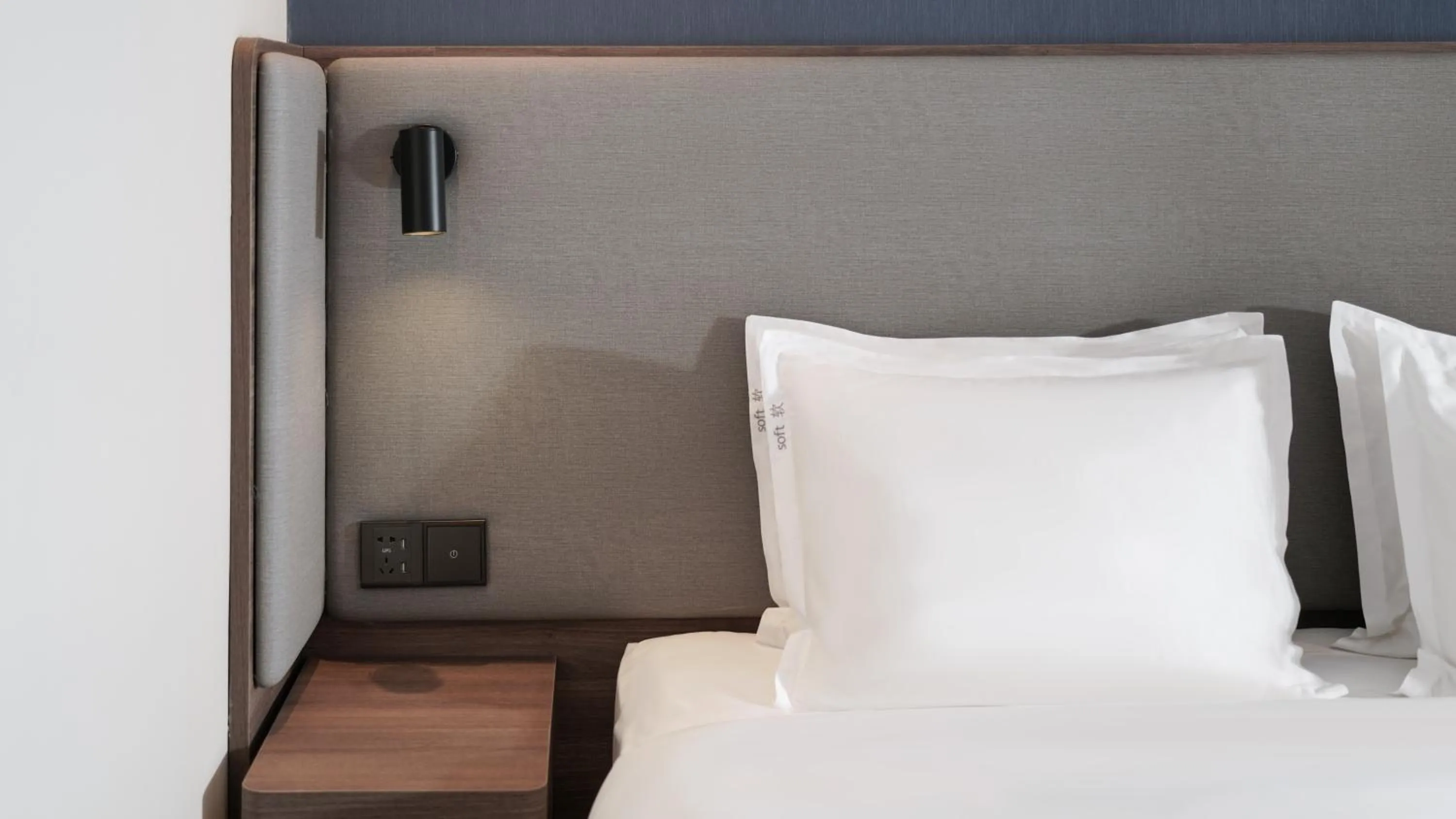 Standard King Room - Accessible in Holiday Inn Express Kunming Panlong by IHG