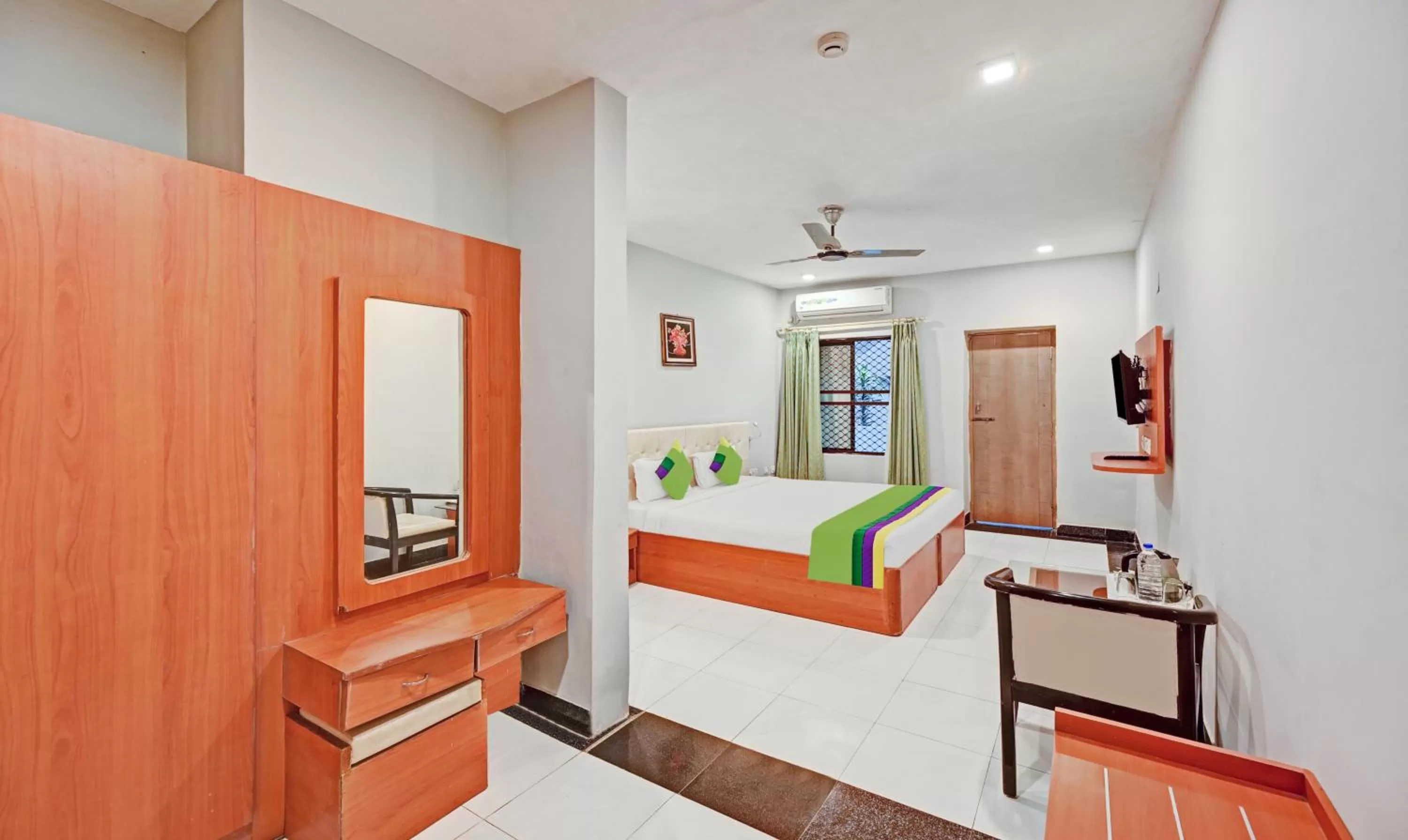 Standard Room - single occupancy in Treebo Sidhartha International Baliapanda