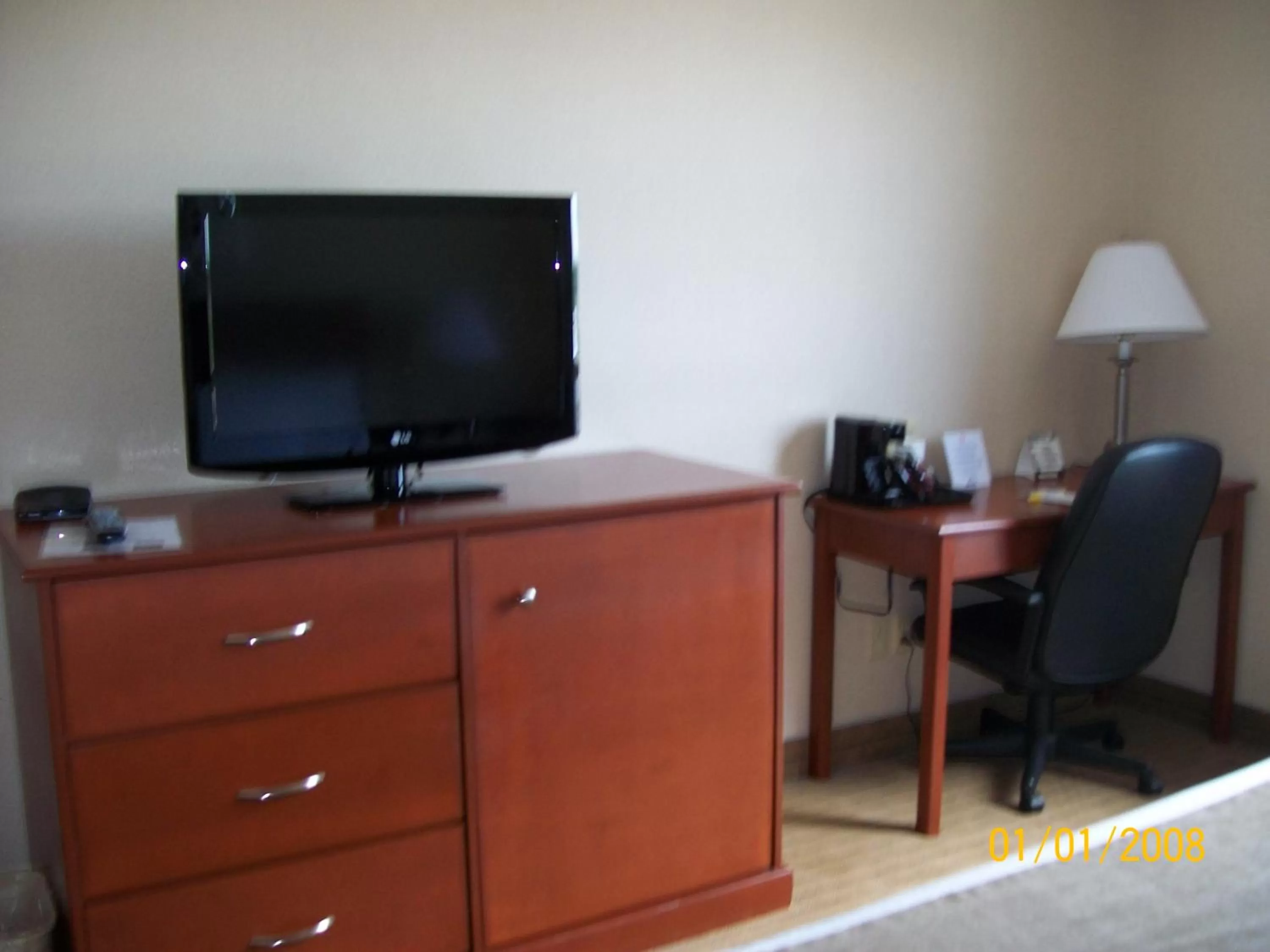 Queen Suite with Two Queen Beds - Non-Smoking in Days Inn by Wyndham Moose Jaw