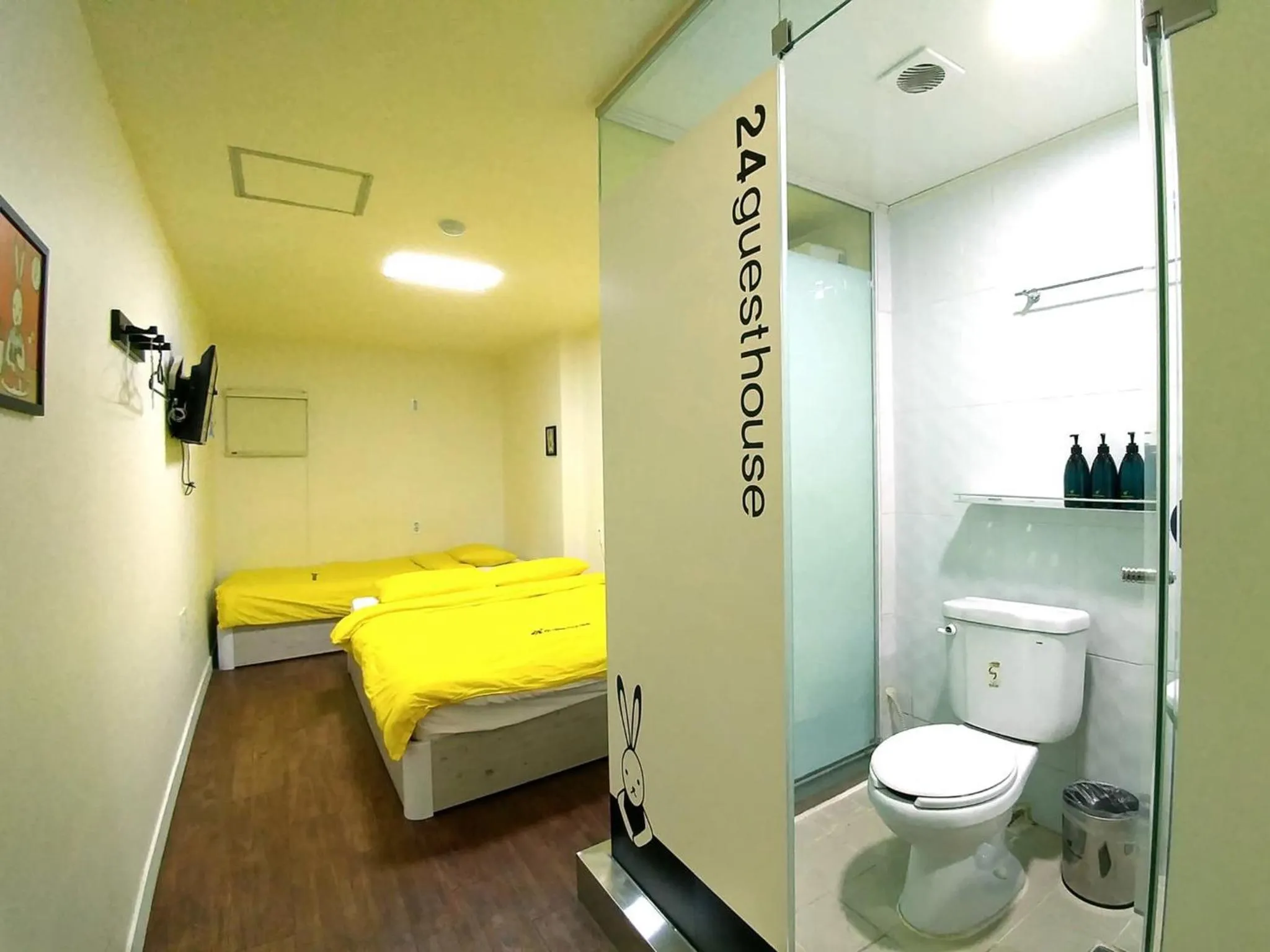 Superior Triple Room in 24 Guesthouse Seoul City Hall