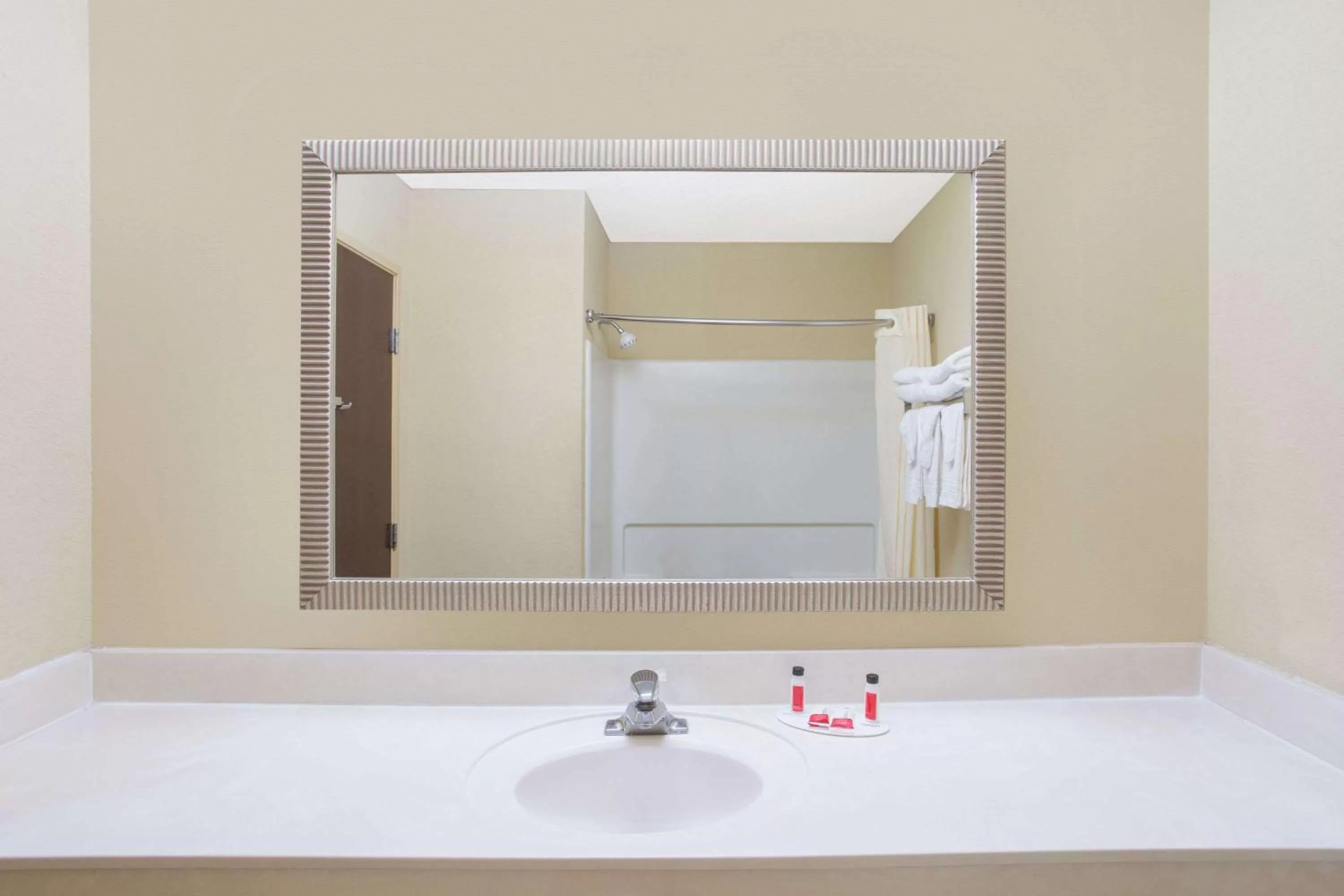 Double Room with Two Double Beds - Non-Smoking in Spark by Hilton Winston-Salem University