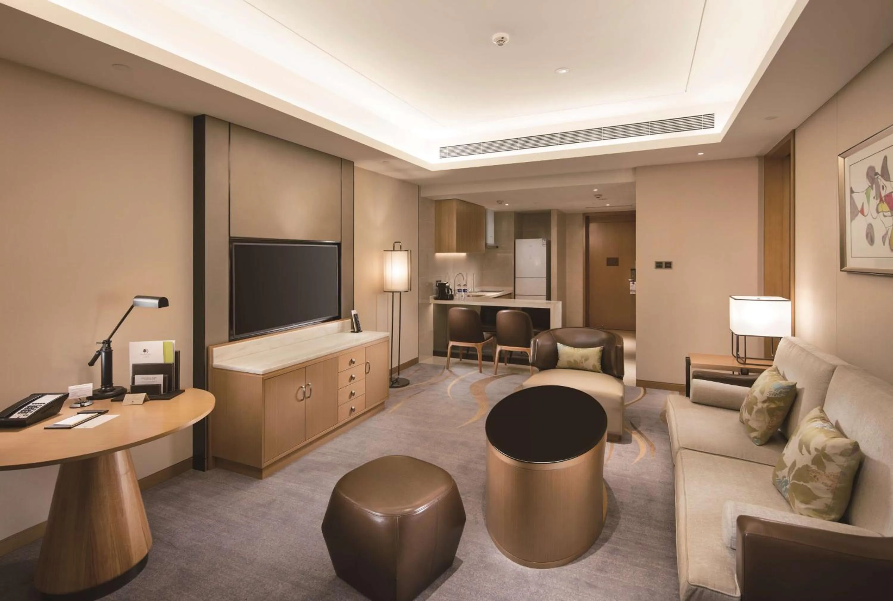 One-Bedroom Apartment with King Bed in Hilton Chengdu Longquanyi