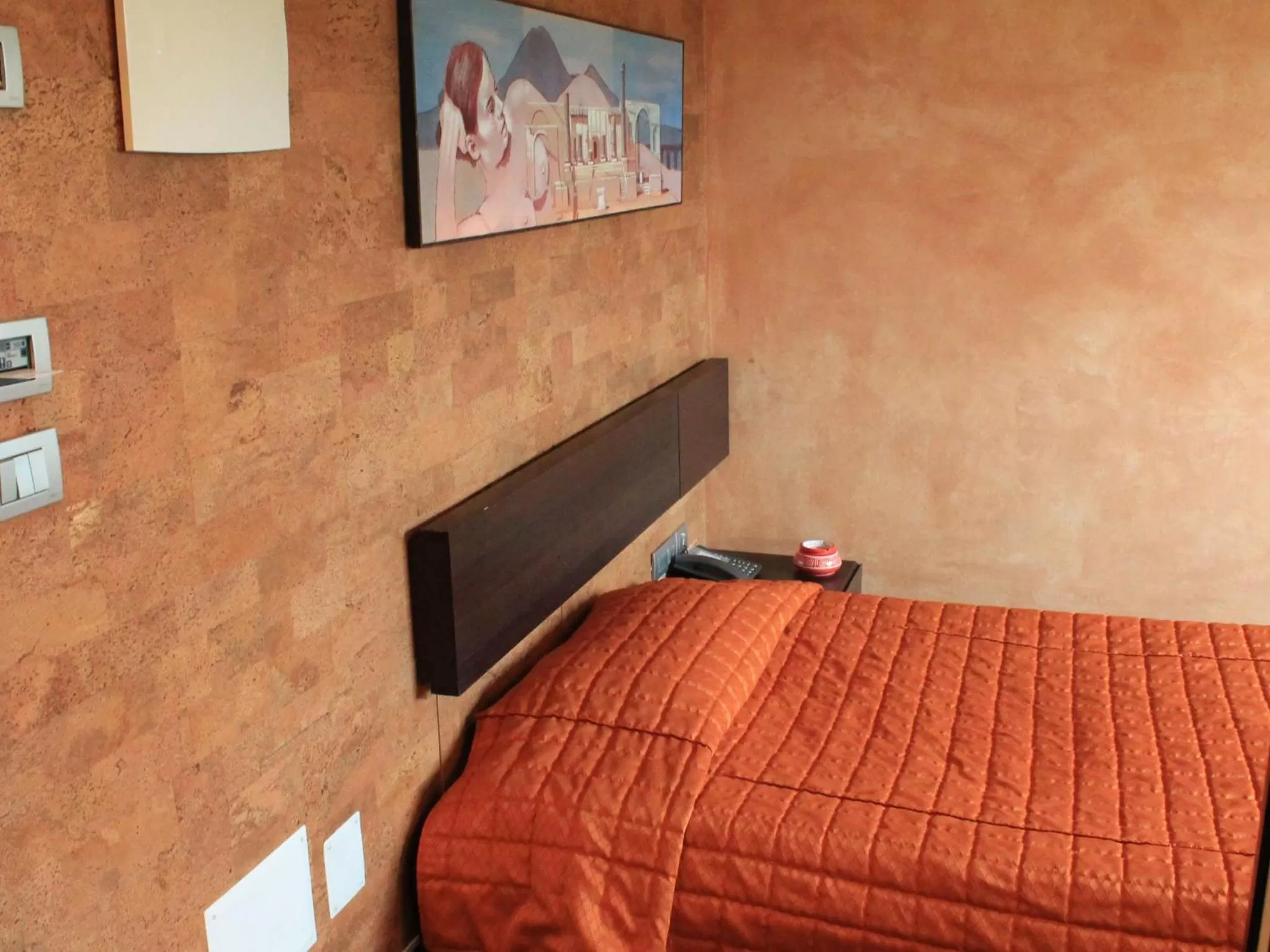 Standard Single Room with Shower in Abalon Pompei Resort