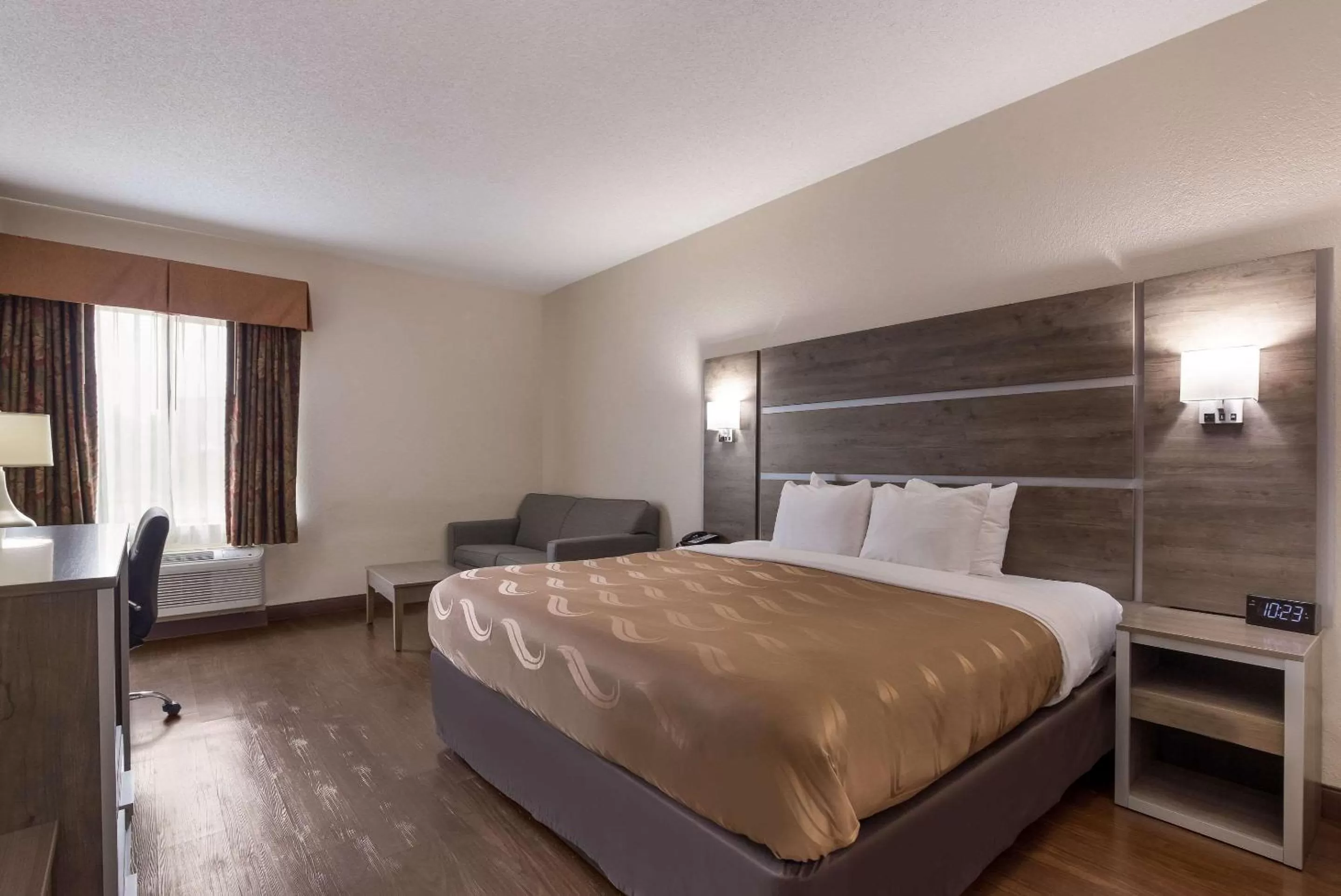 King Room - Accessible/Non-Smoking in Quality Inn Thomasville-Northpark