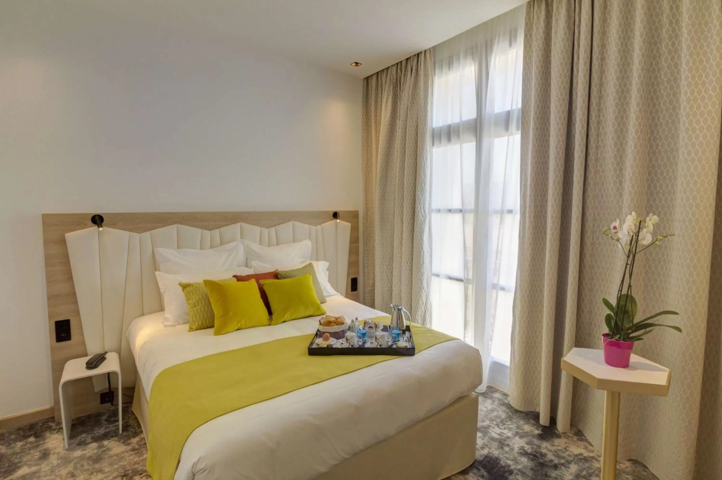 Prestige Queen Room in Best Western Plus Comedie Saint Roch