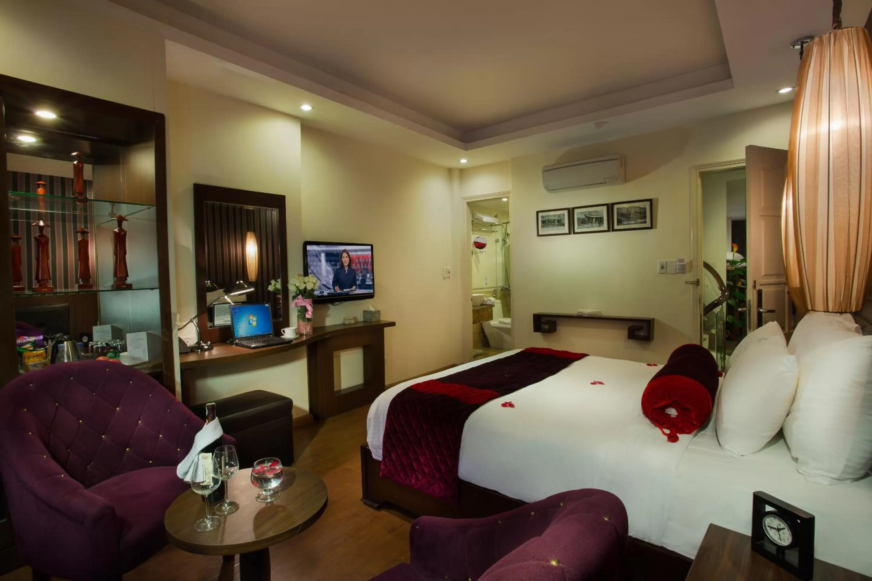 Trendy Suite in Golden Art Hotel