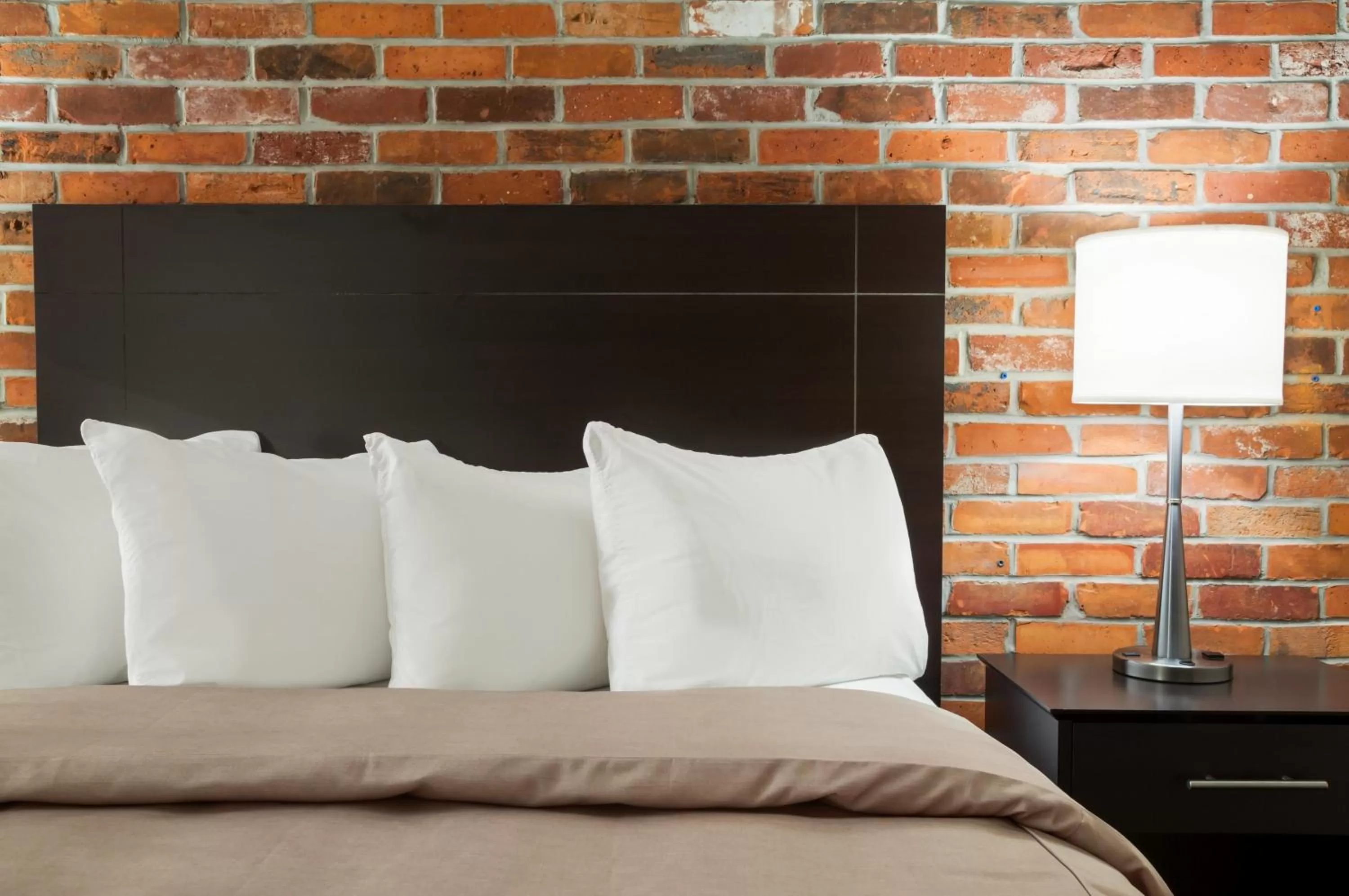 Queen Room - Non-Smoking in Super 8 by Wyndham Timmins ON