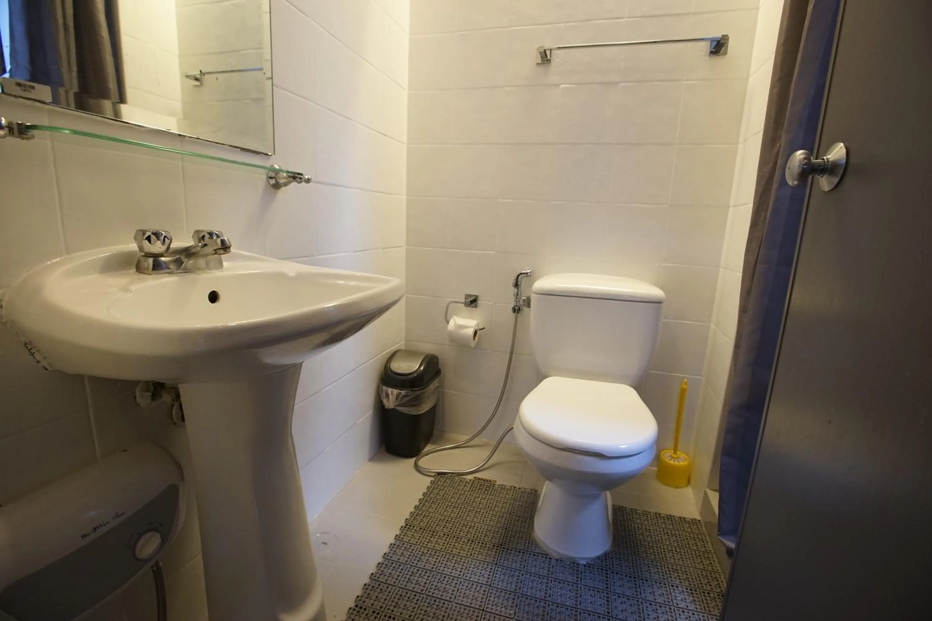 Bed in 6-Bed Mixed Dormitory Room in Z Hostel