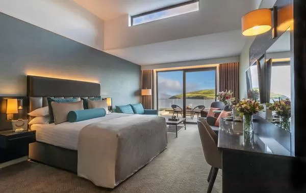 Deluxe Suite with Sea View in Dingle Skellig Hotel