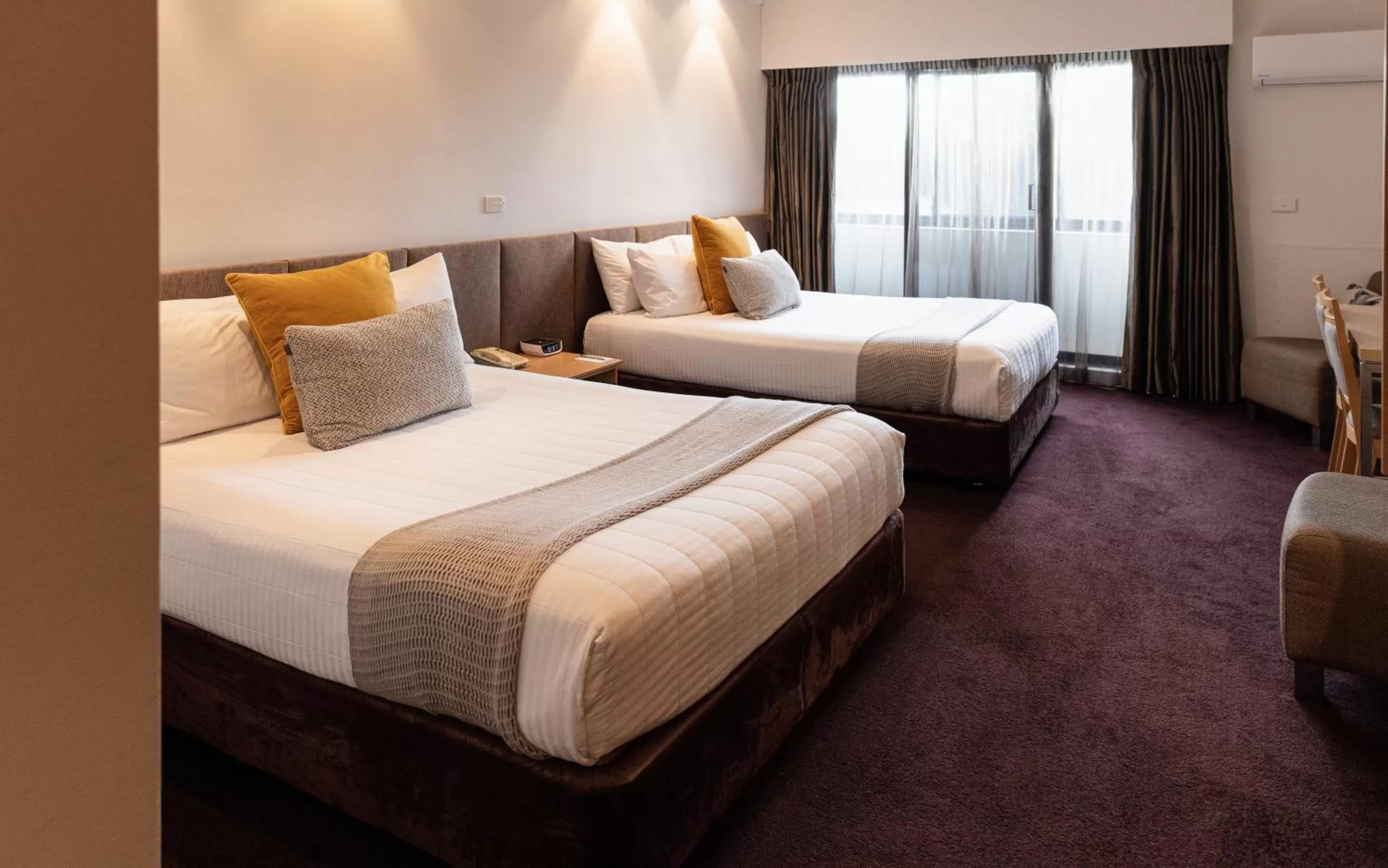 Deluxe Double Queen Room in The Executive Inn, Newcastle