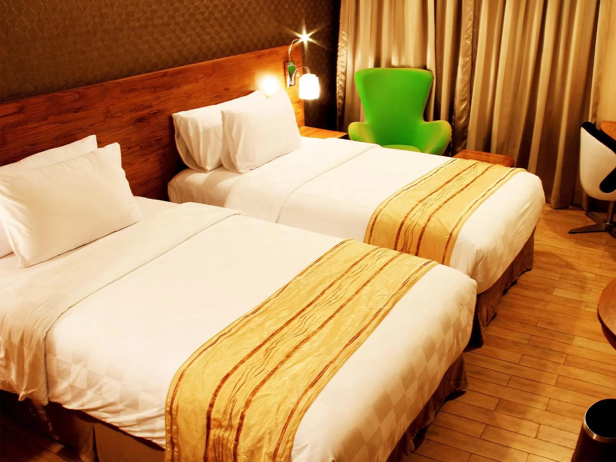 Superior Twin Room in Hariston Hotel & Suites, Pluit - Jakarta
