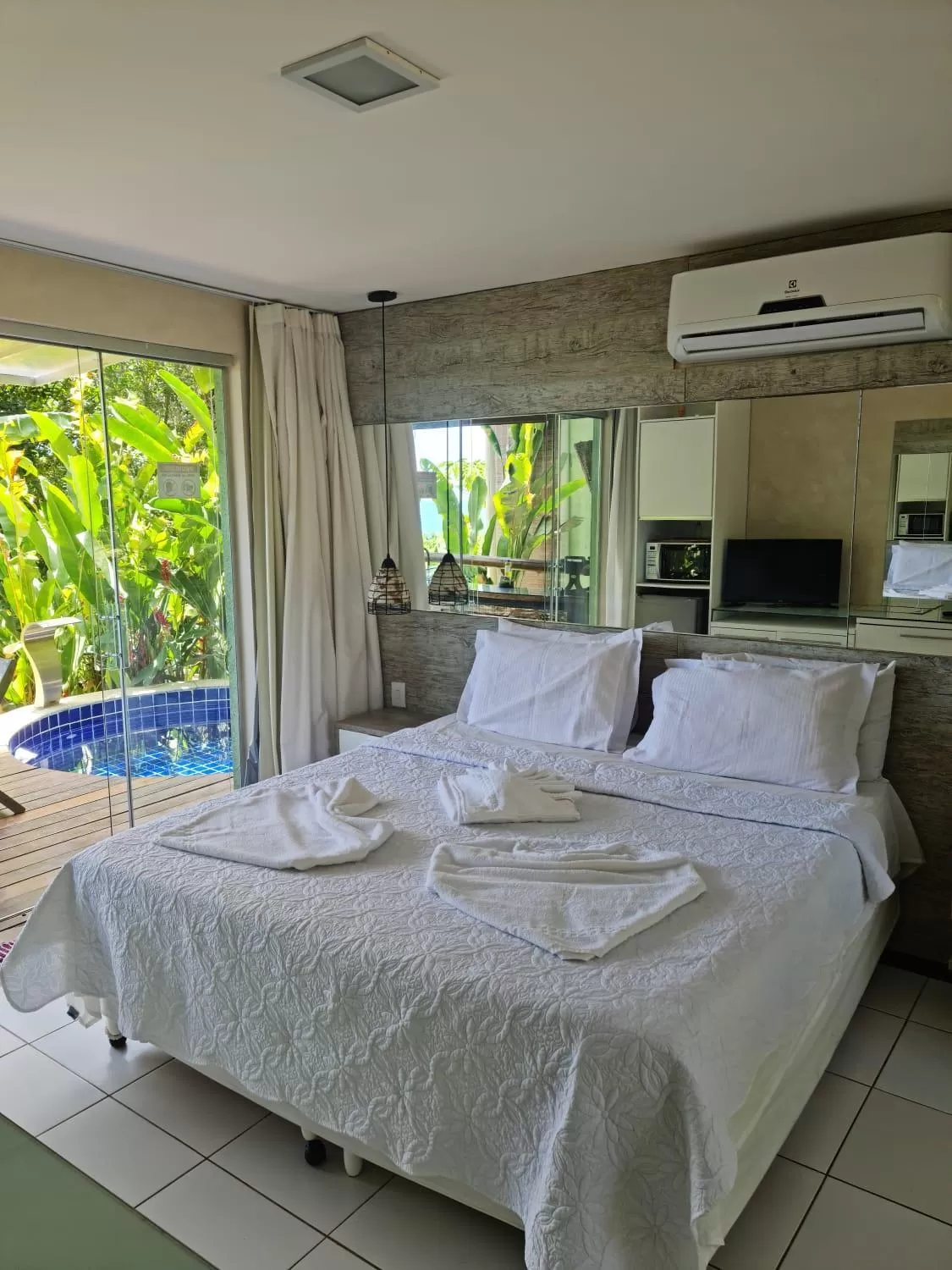 Suite with Private Pool in Villas do Pratagy