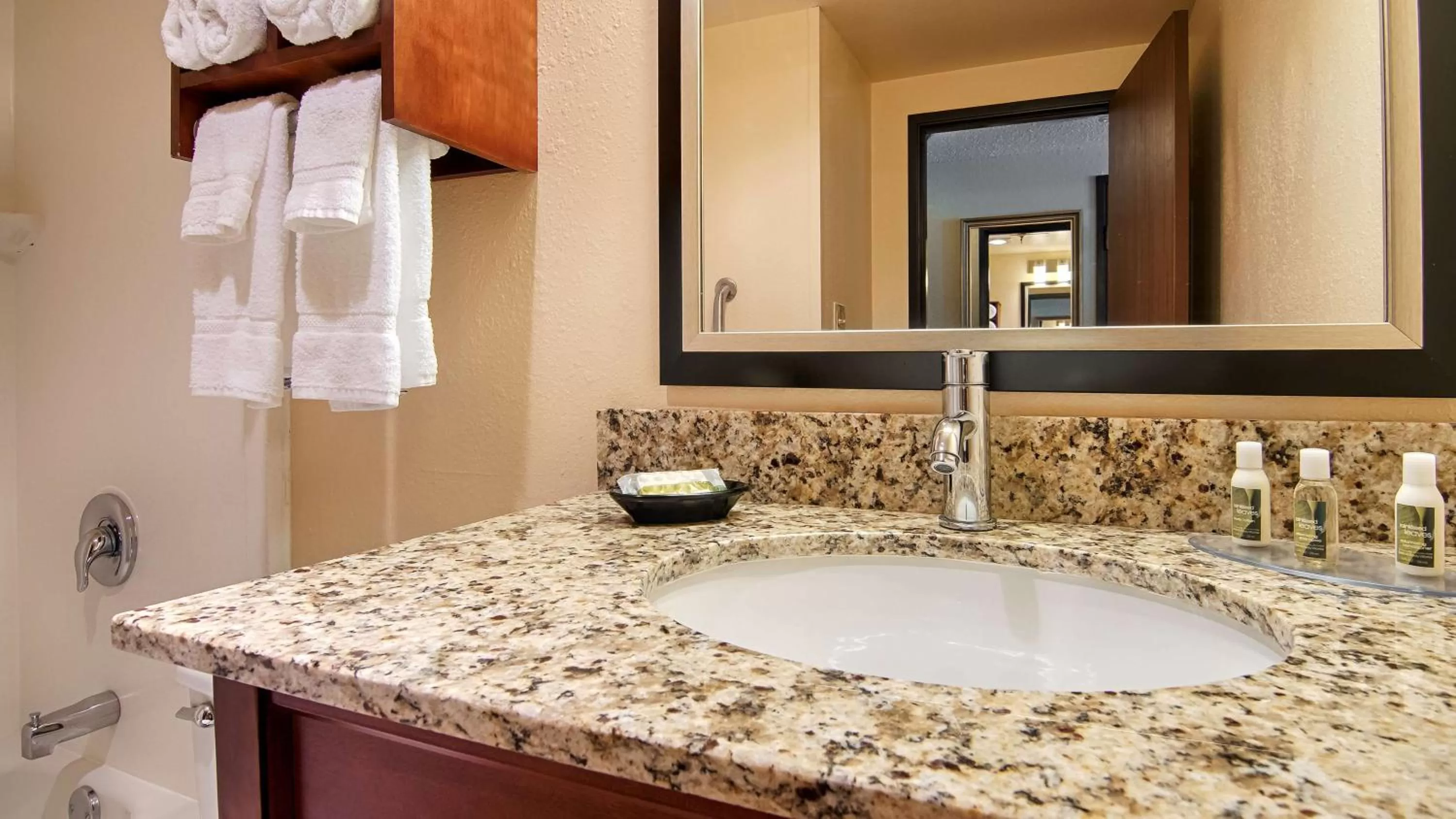 Double Room with Two Double Beds - Poolside in Best Western Plus New Ulm