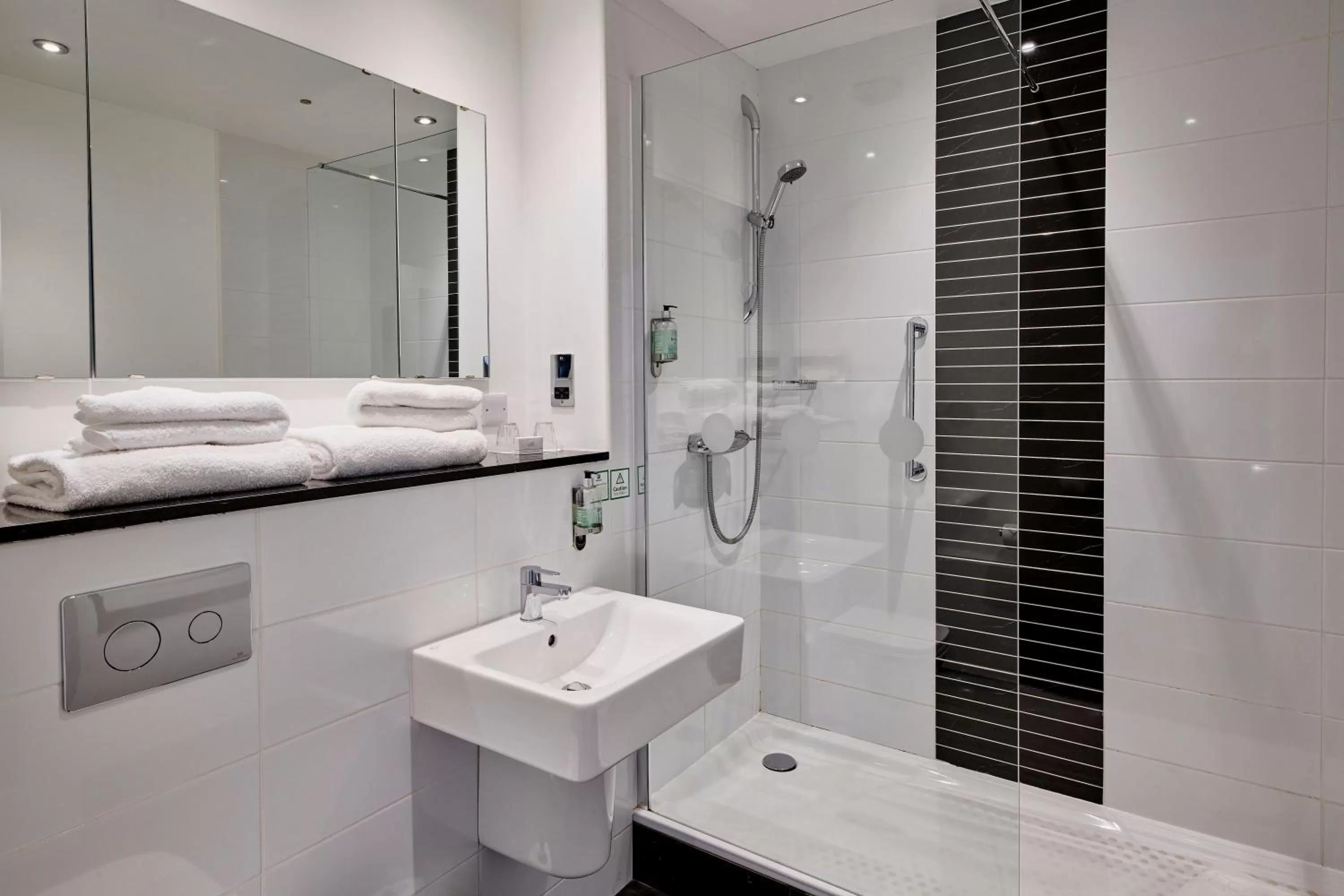 King Suite in Holiday Inn Corby Kettering A43 by IHG