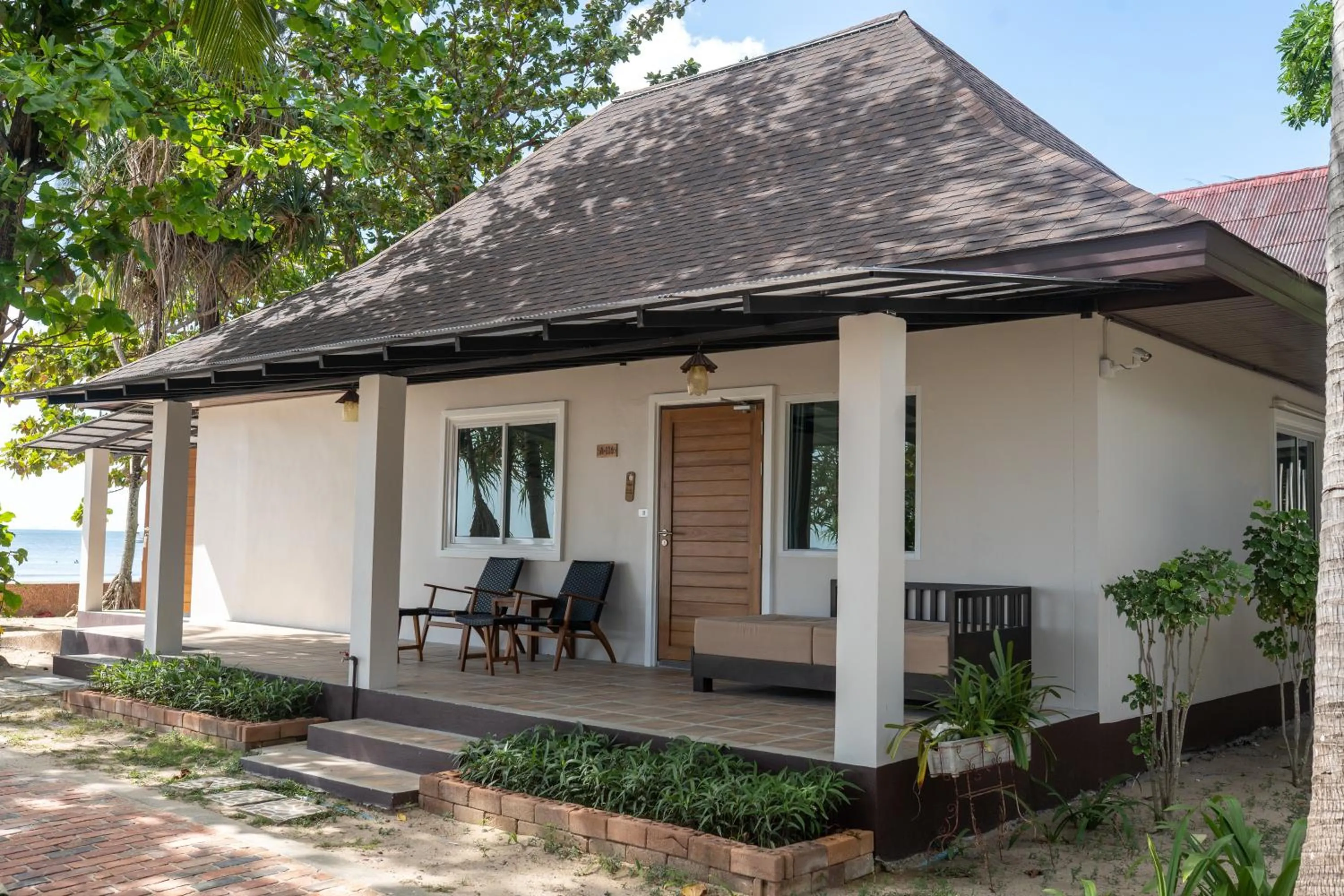 Family Room with Sea View in Southern Lanta Resort