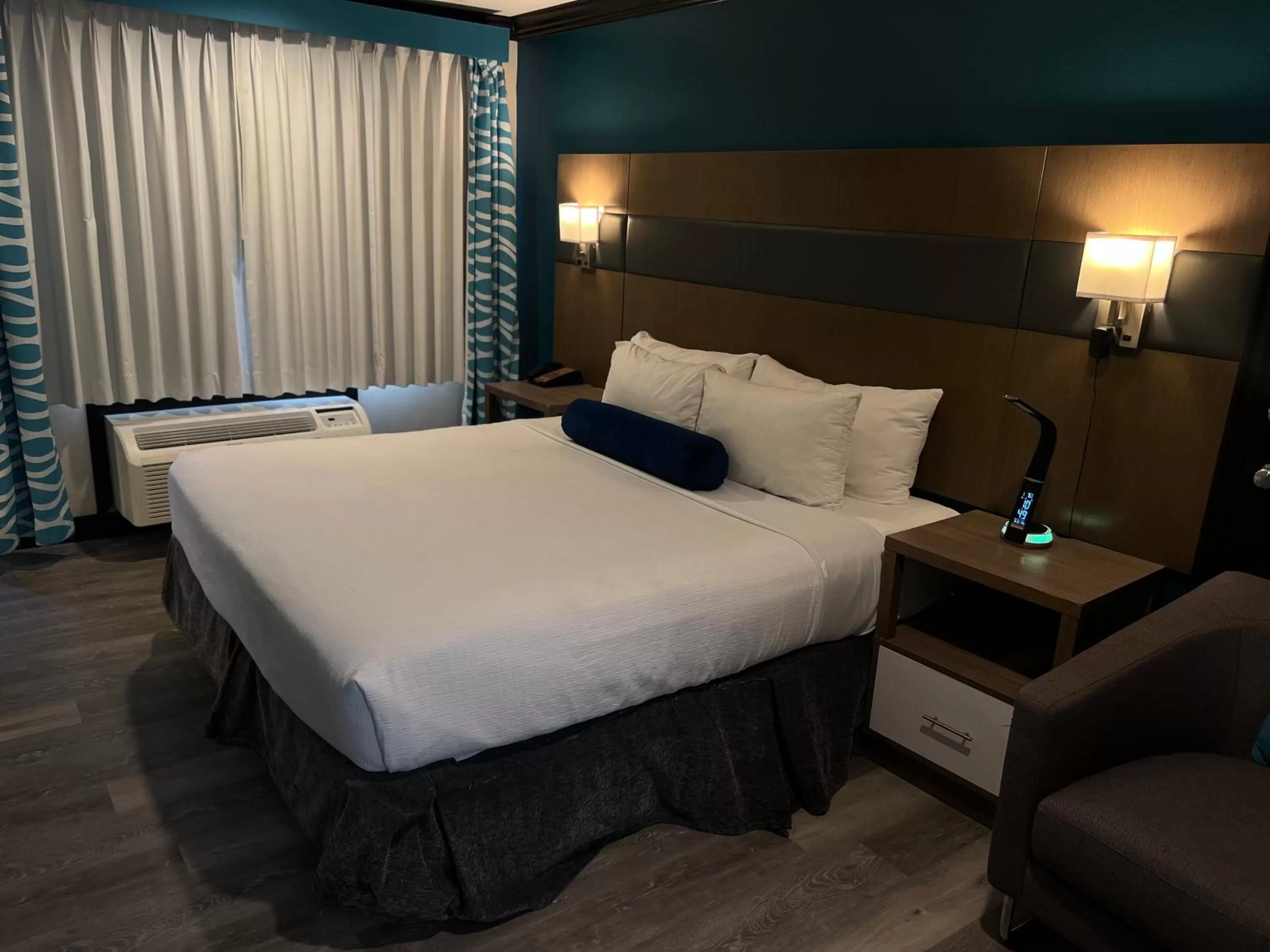 King Room - Non-Smoking in OC Hotel