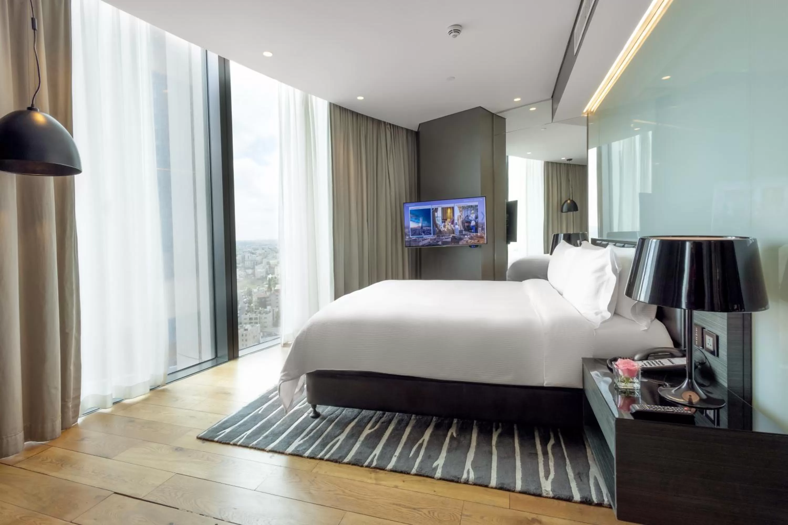 One Bedroom Suite with lounge access City View in Amman Rotana