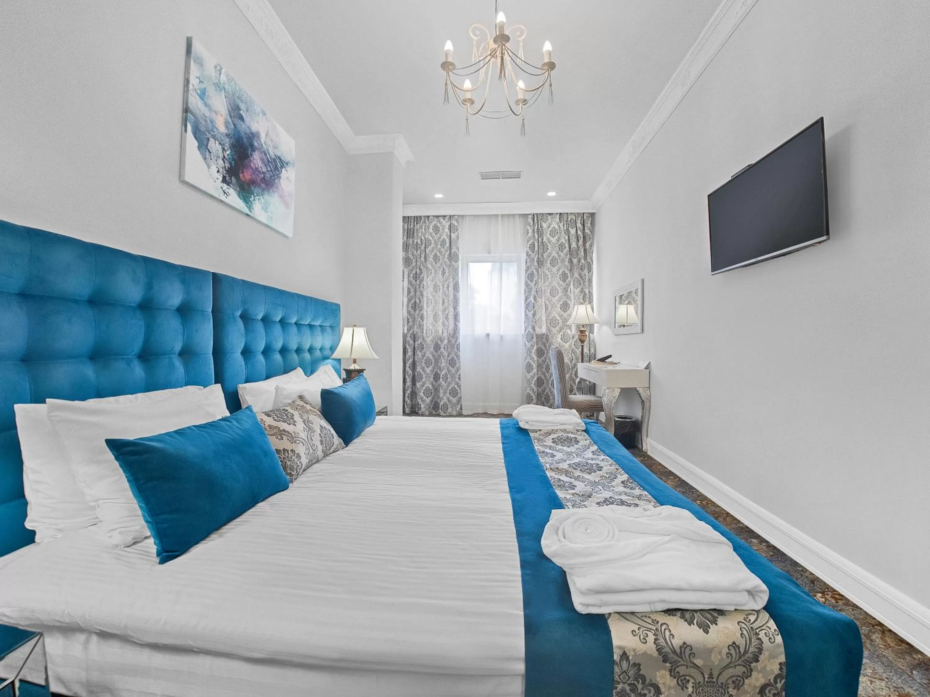 Small Double or Twin Room in Bristol Central Park Hotel