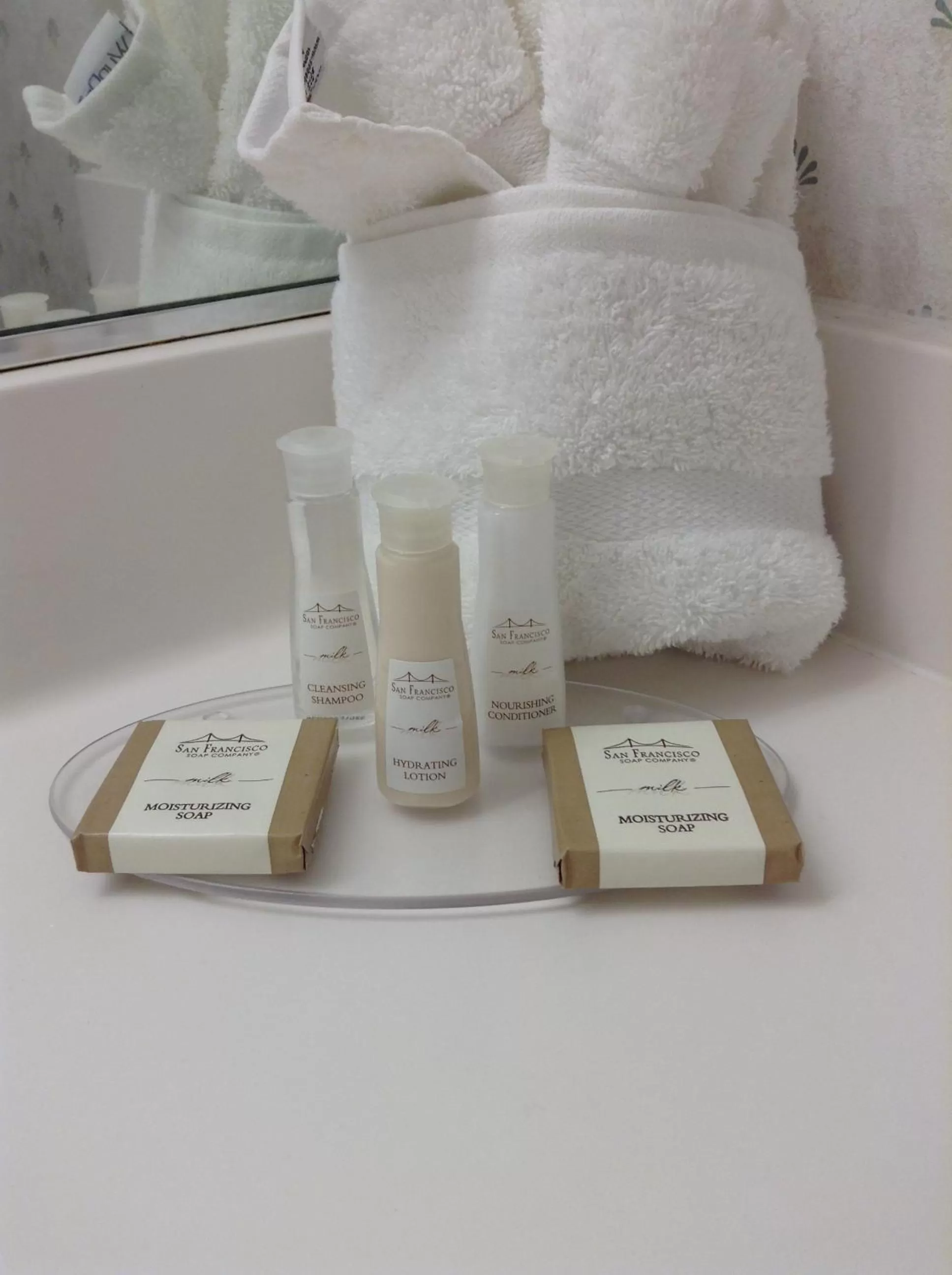 Queen Room - Non-Smoking in Baymont by Wyndham Fort Wayne